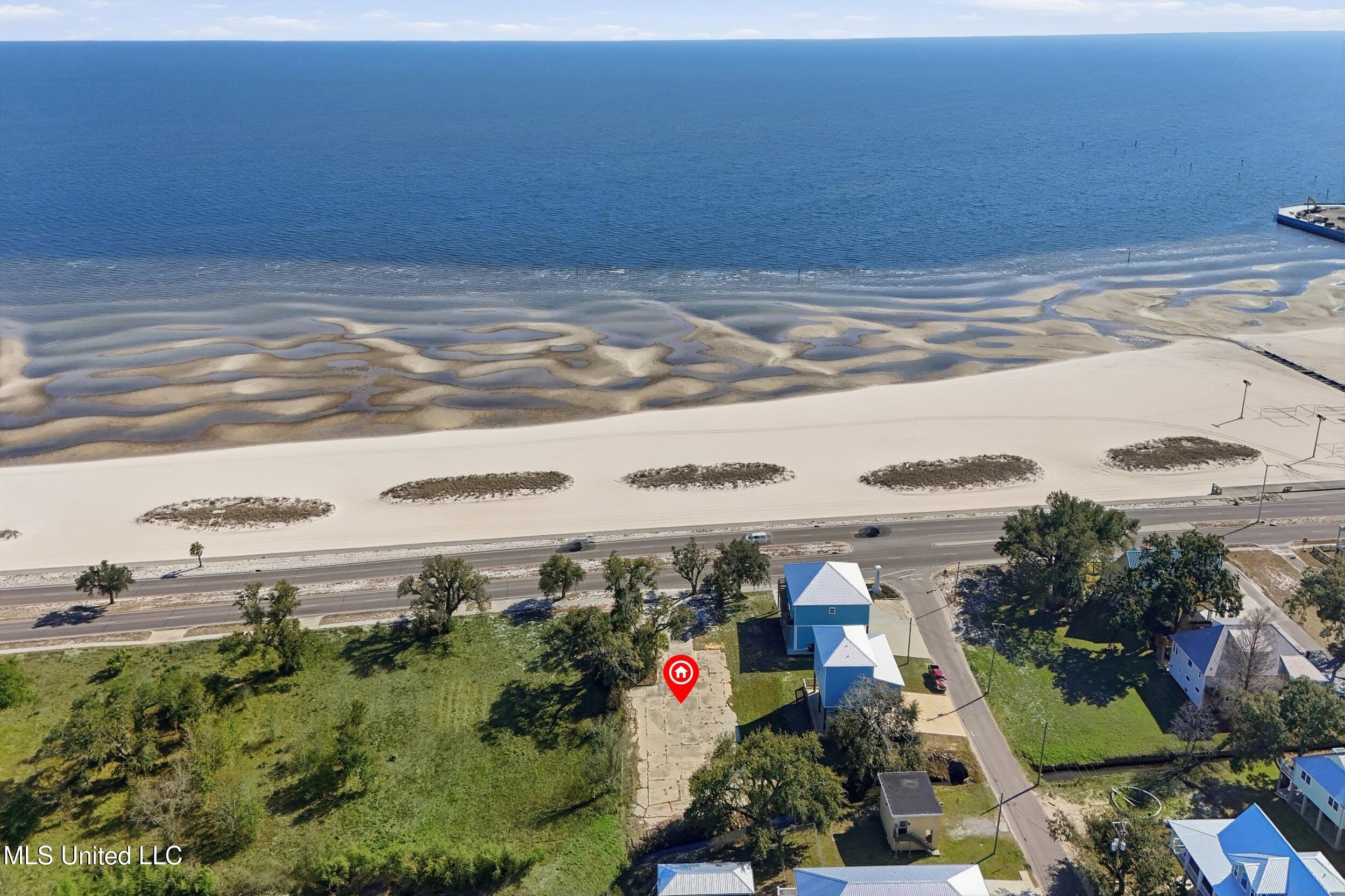 610 E Beach Boulevard Property Photo 8