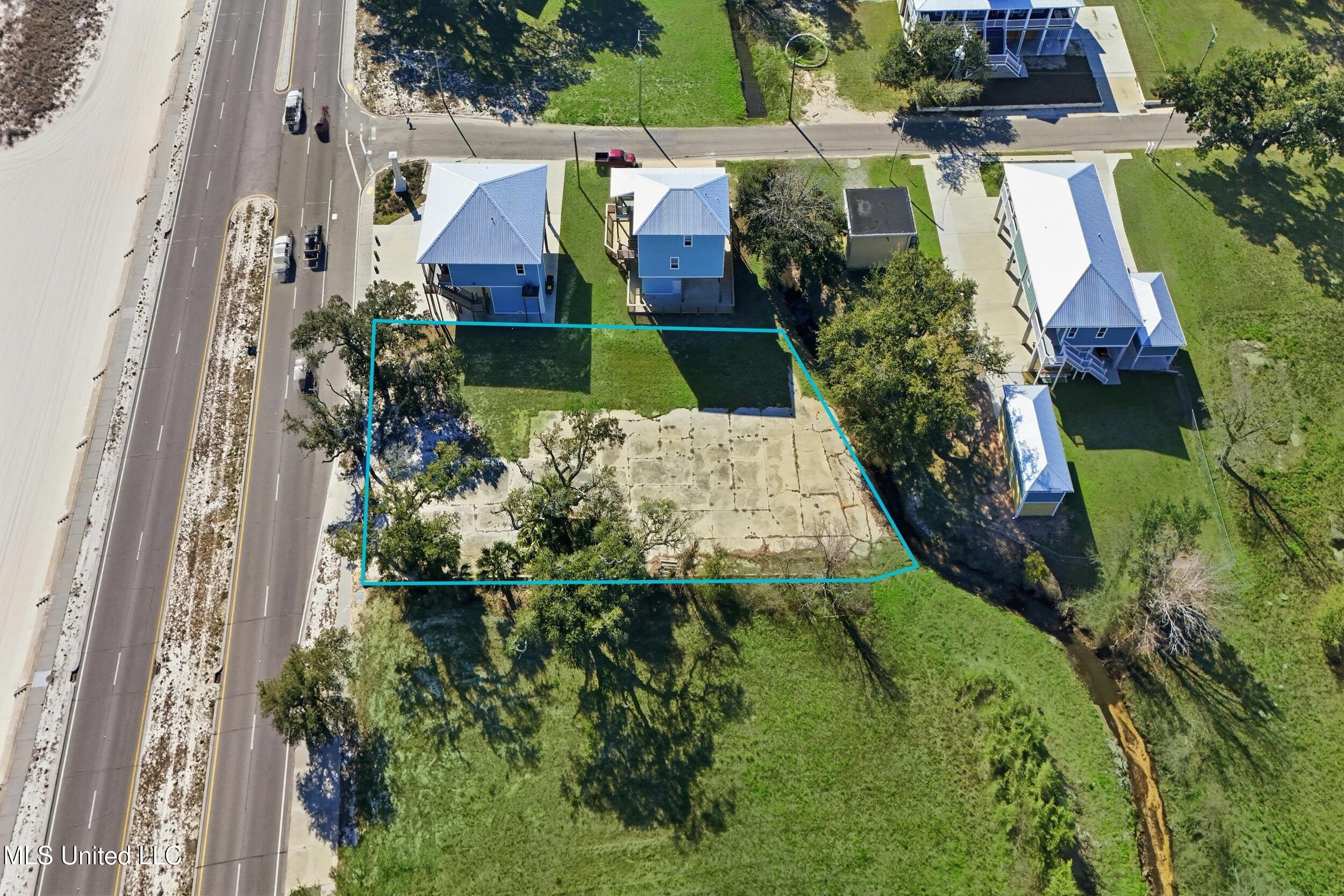 610 E Beach Boulevard Property Photo 13
