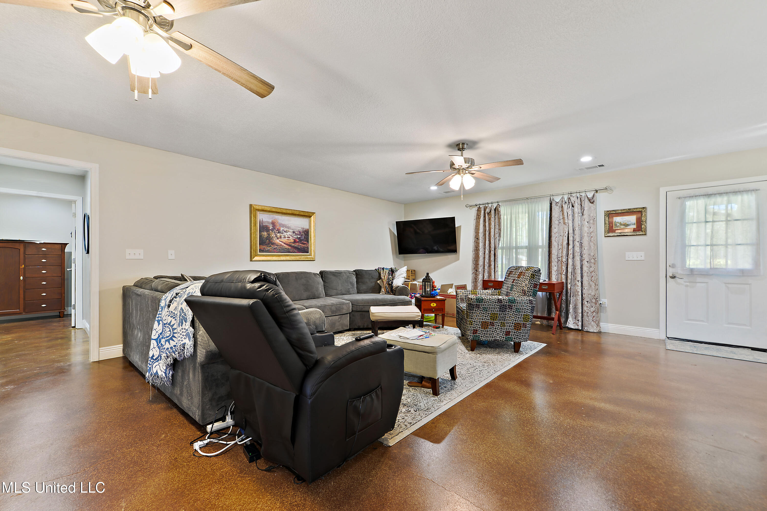 24023 Robert E Lee Road Property Photo 3