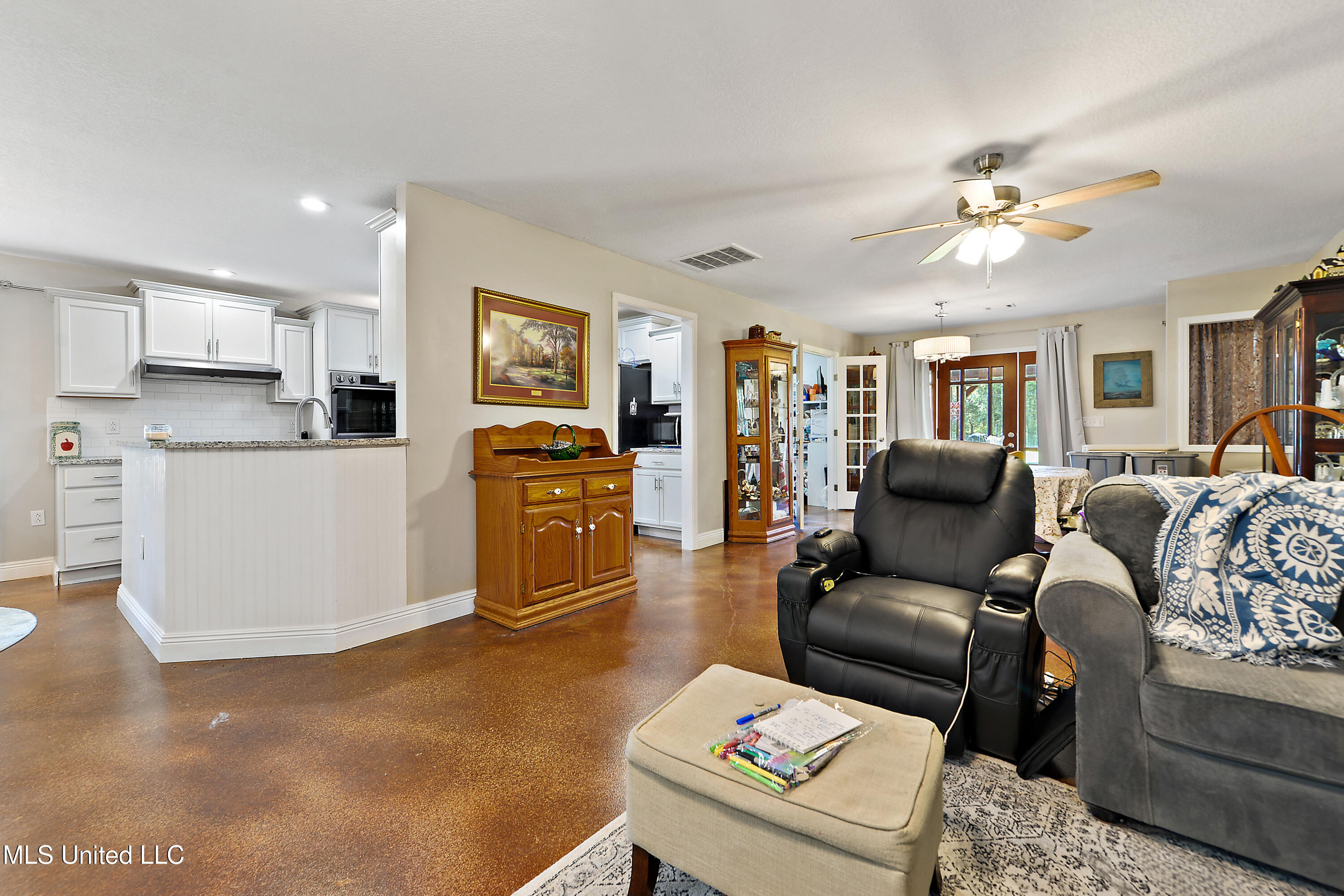 24023 Robert E Lee Road Property Photo 5