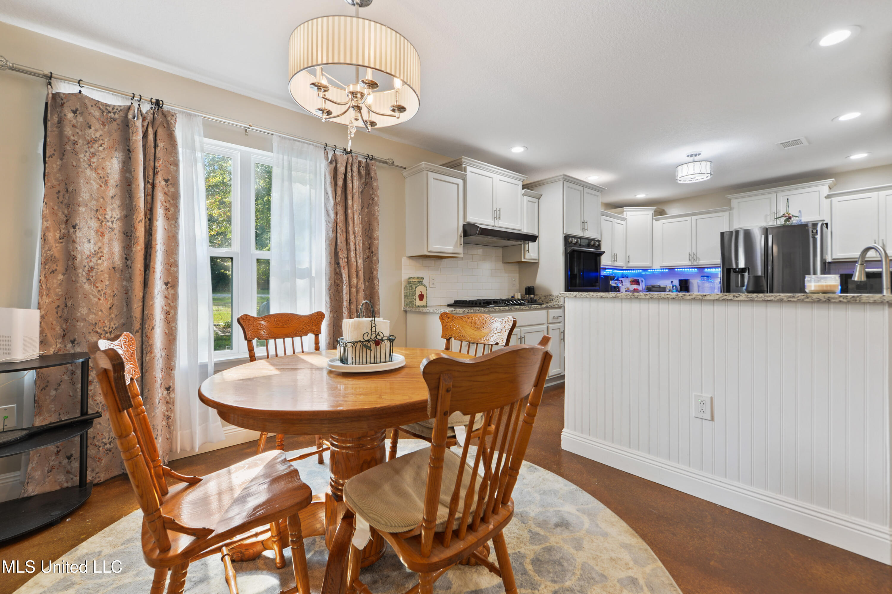 24023 Robert E Lee Road Property Photo 6
