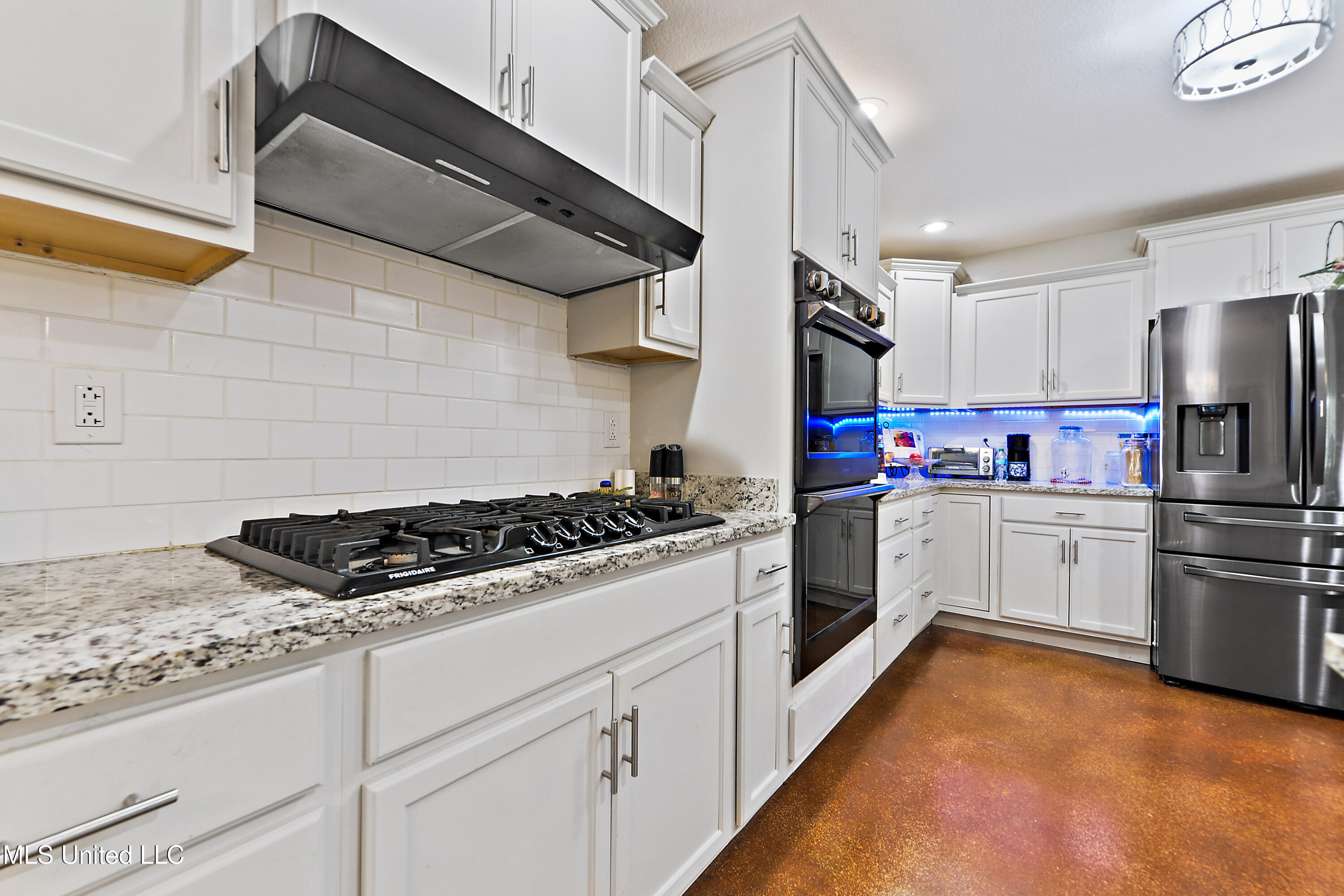 24023 Robert E Lee Road Property Photo 7