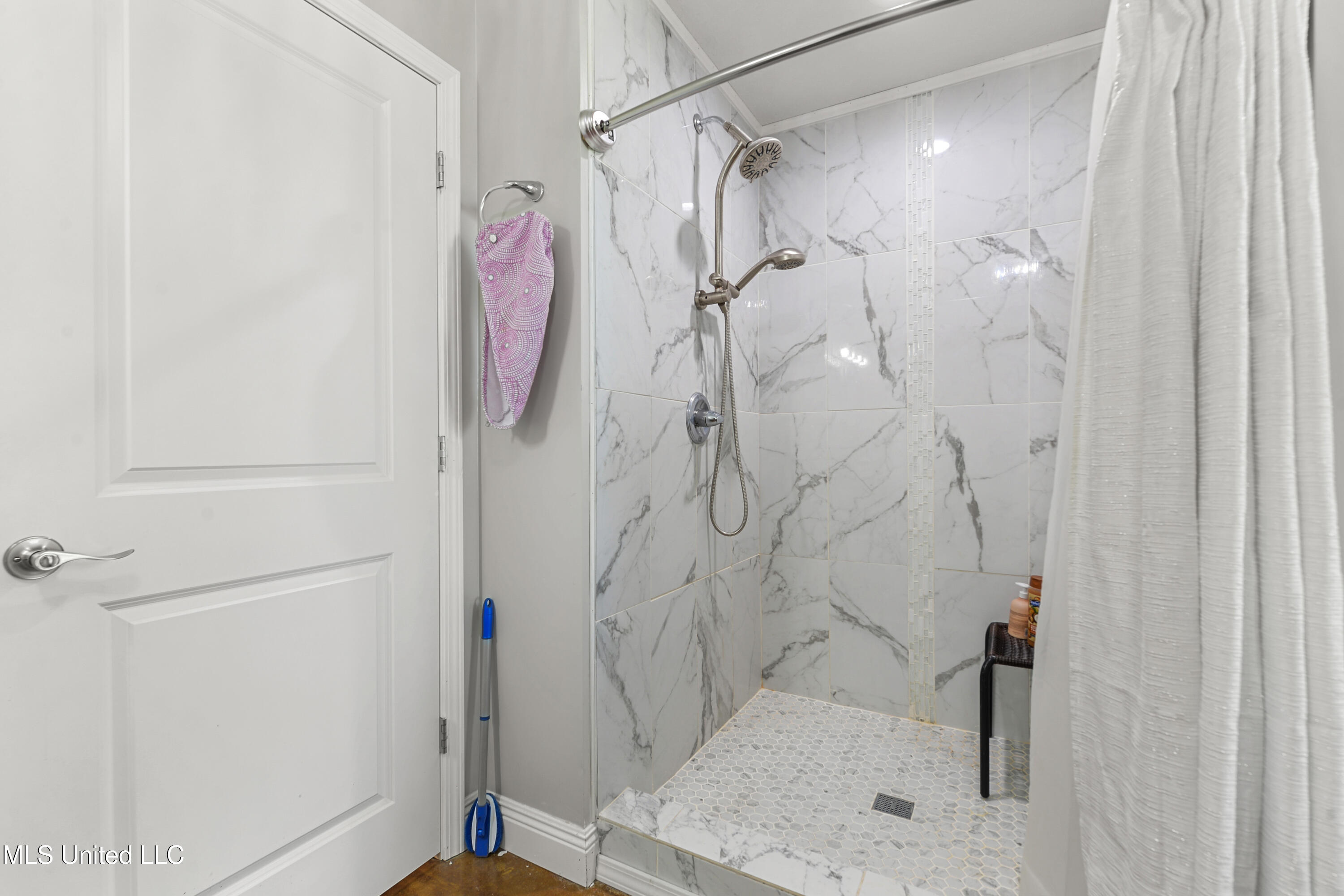 24023 Robert E Lee Road Property Photo 17
