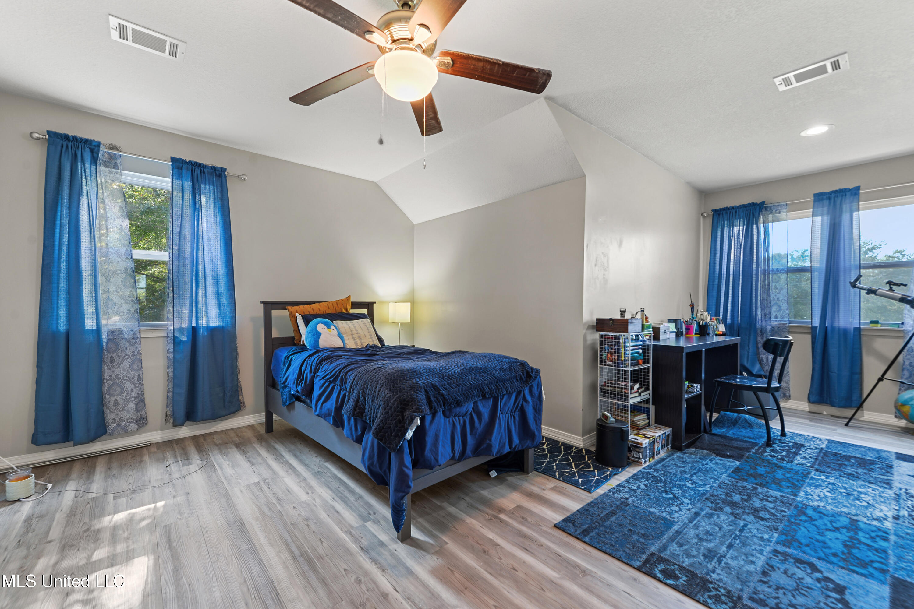 24023 Robert E Lee Road Property Photo 24