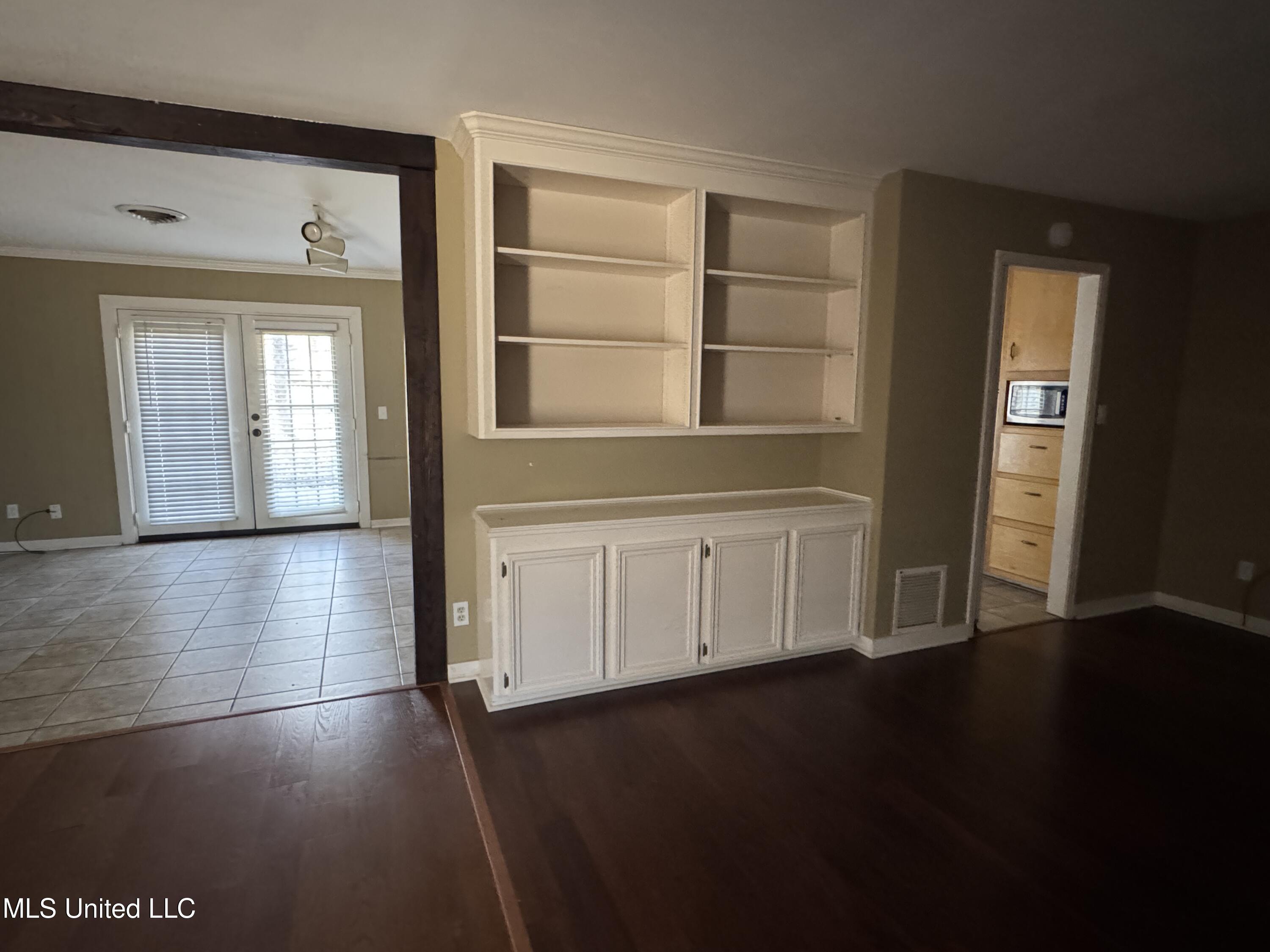 235 Pimlico Place Property Photo 5