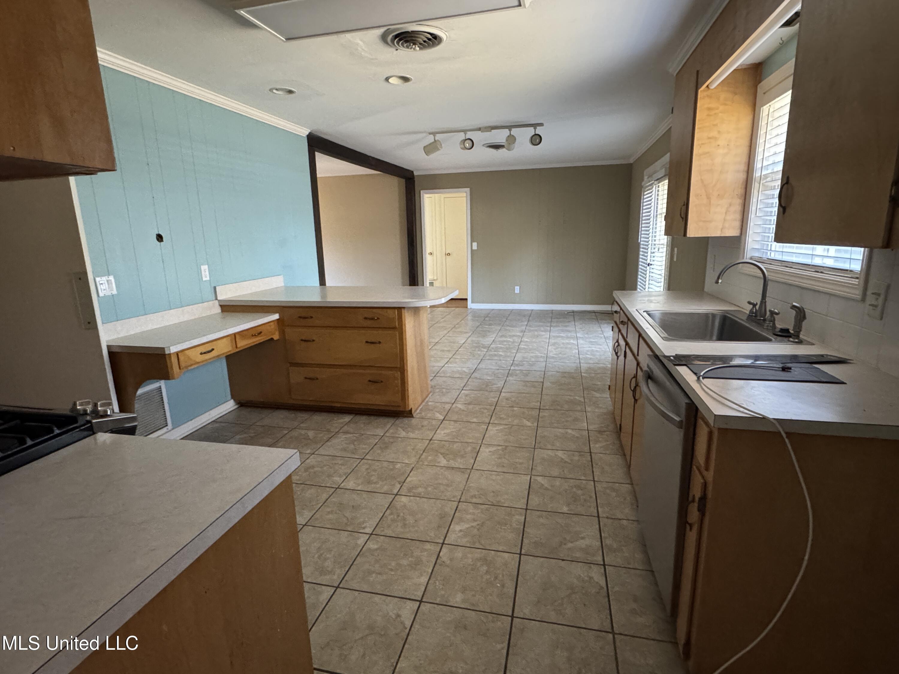235 Pimlico Place Property Photo 7