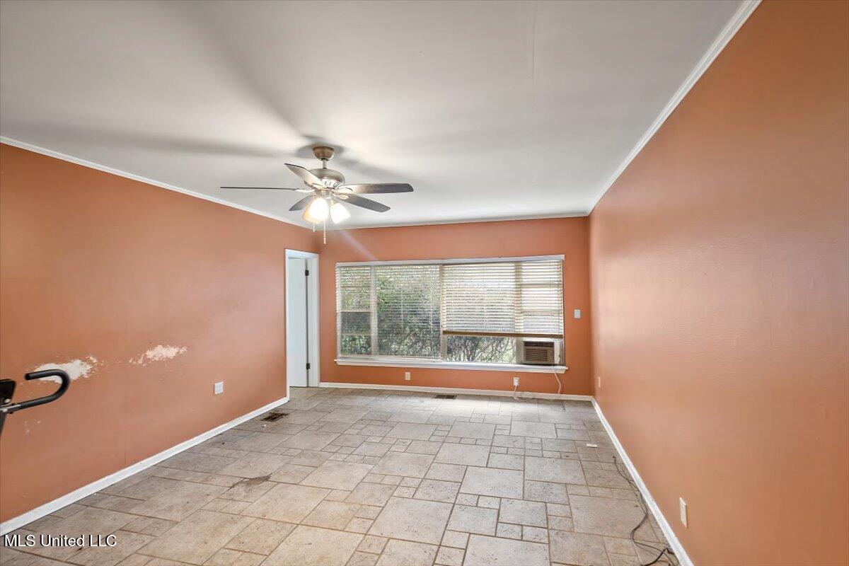 4545 Meadowhill Drive Property Photo 17
