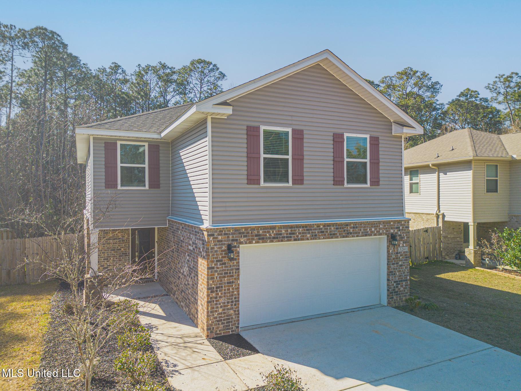 5261 Overland Drive Property Photo 1