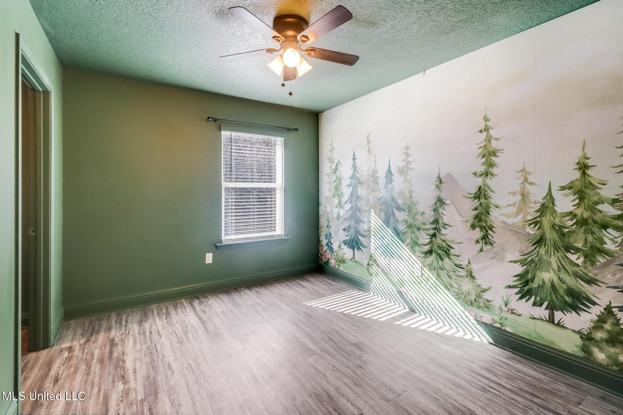 5261 Overland Drive Property Photo 20