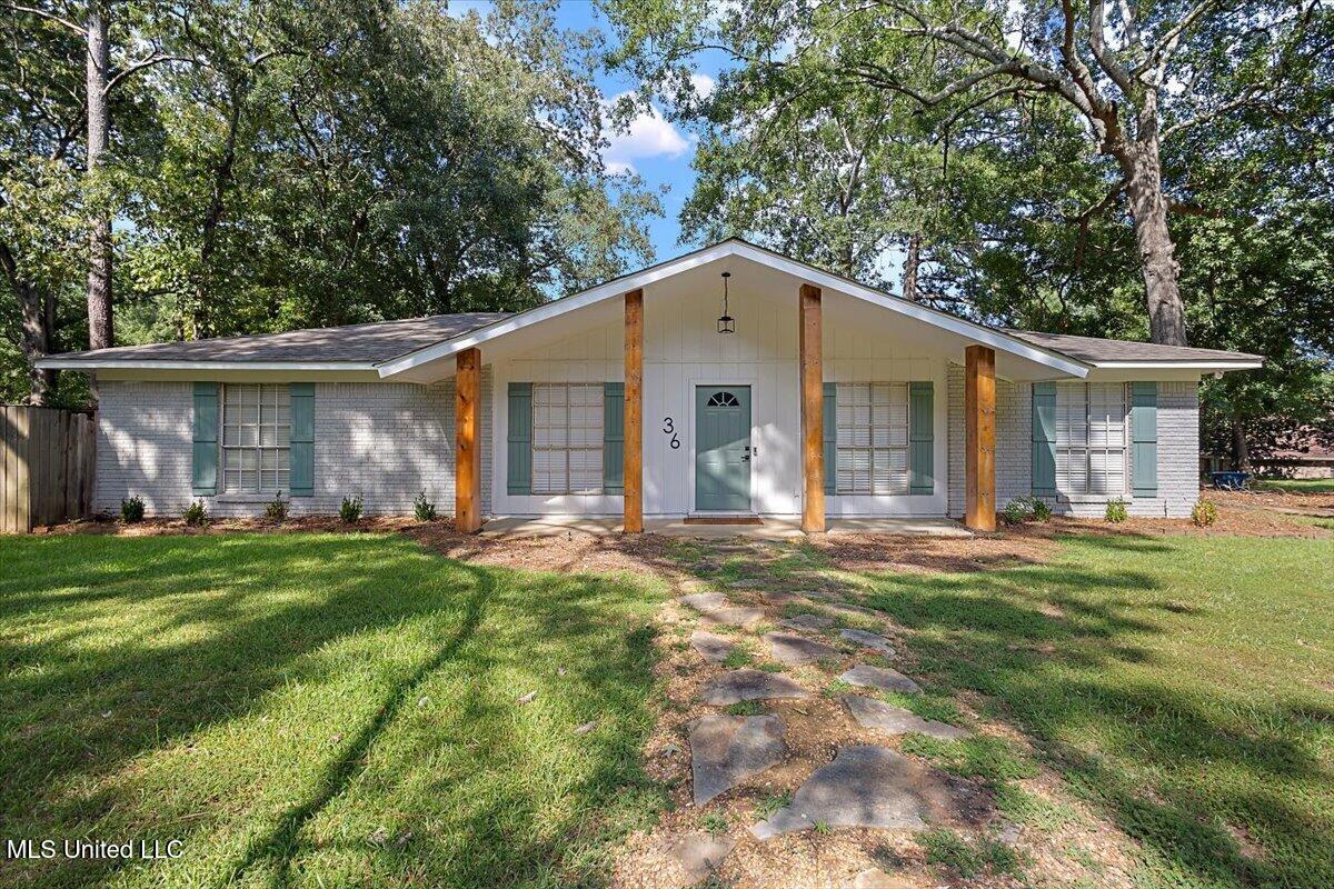36 Pebble Hill Drive Property Photo 1