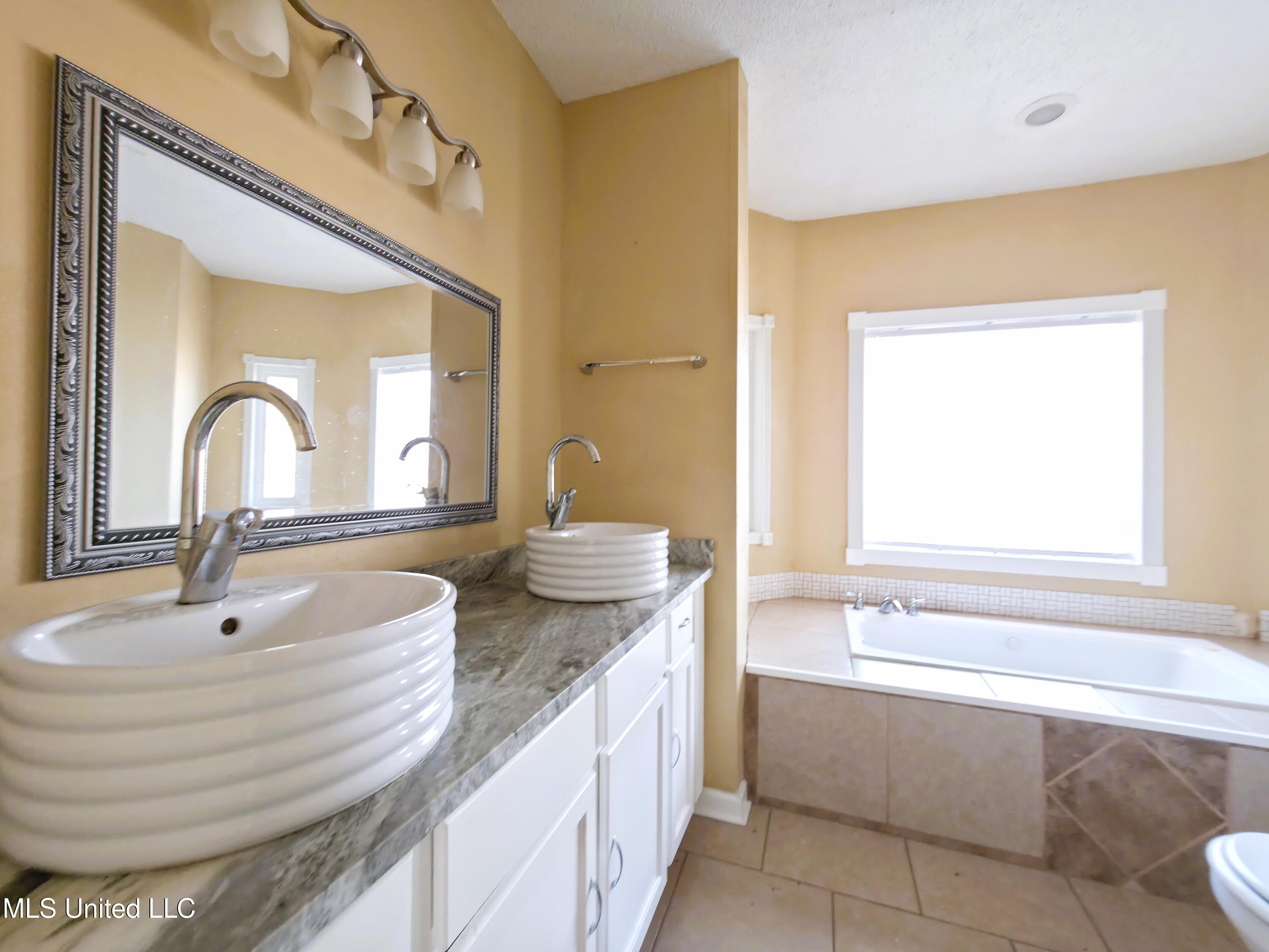 4700 Thompson Street Property Photo 21