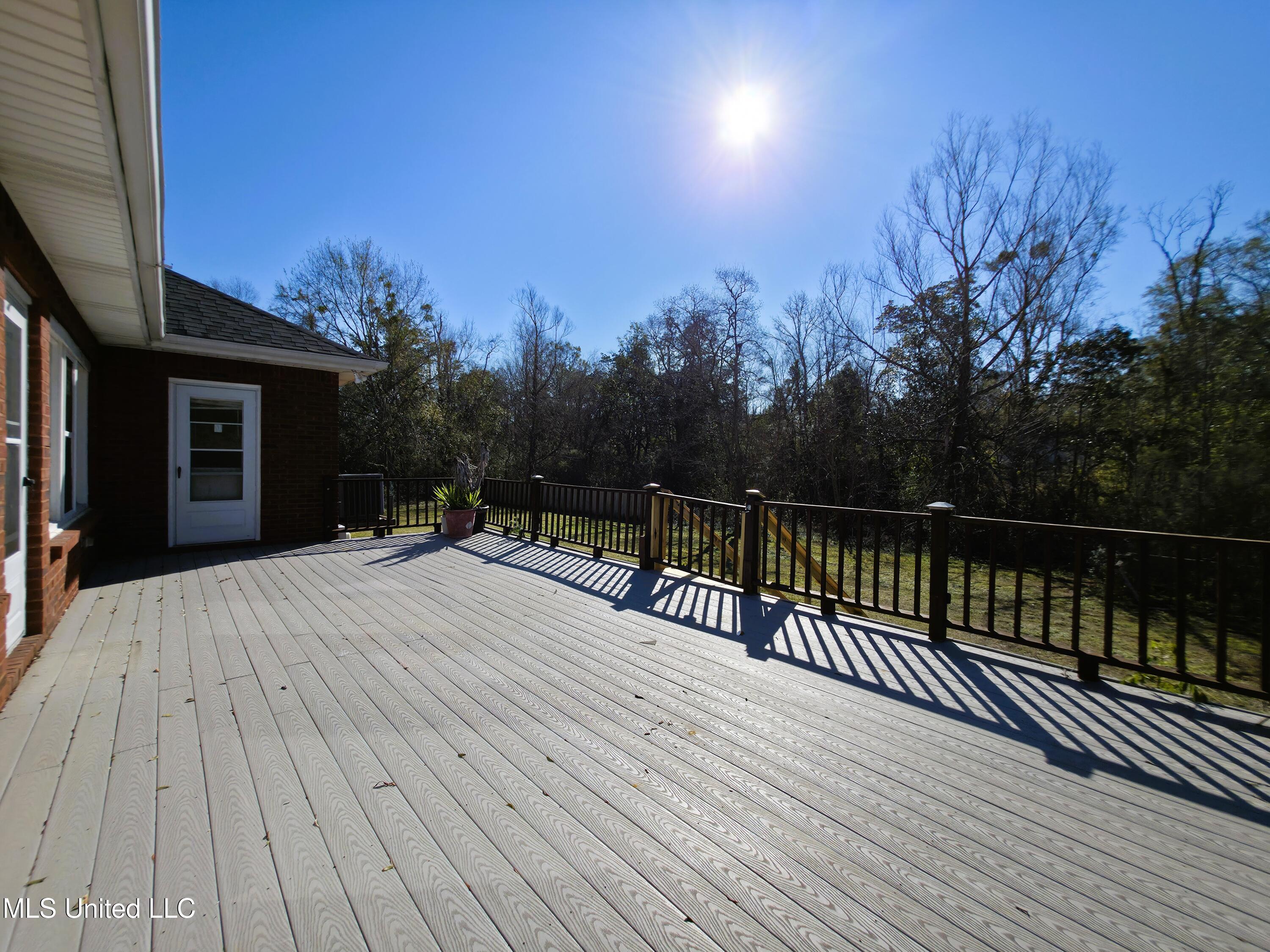 4700 Thompson Street Property Photo 25