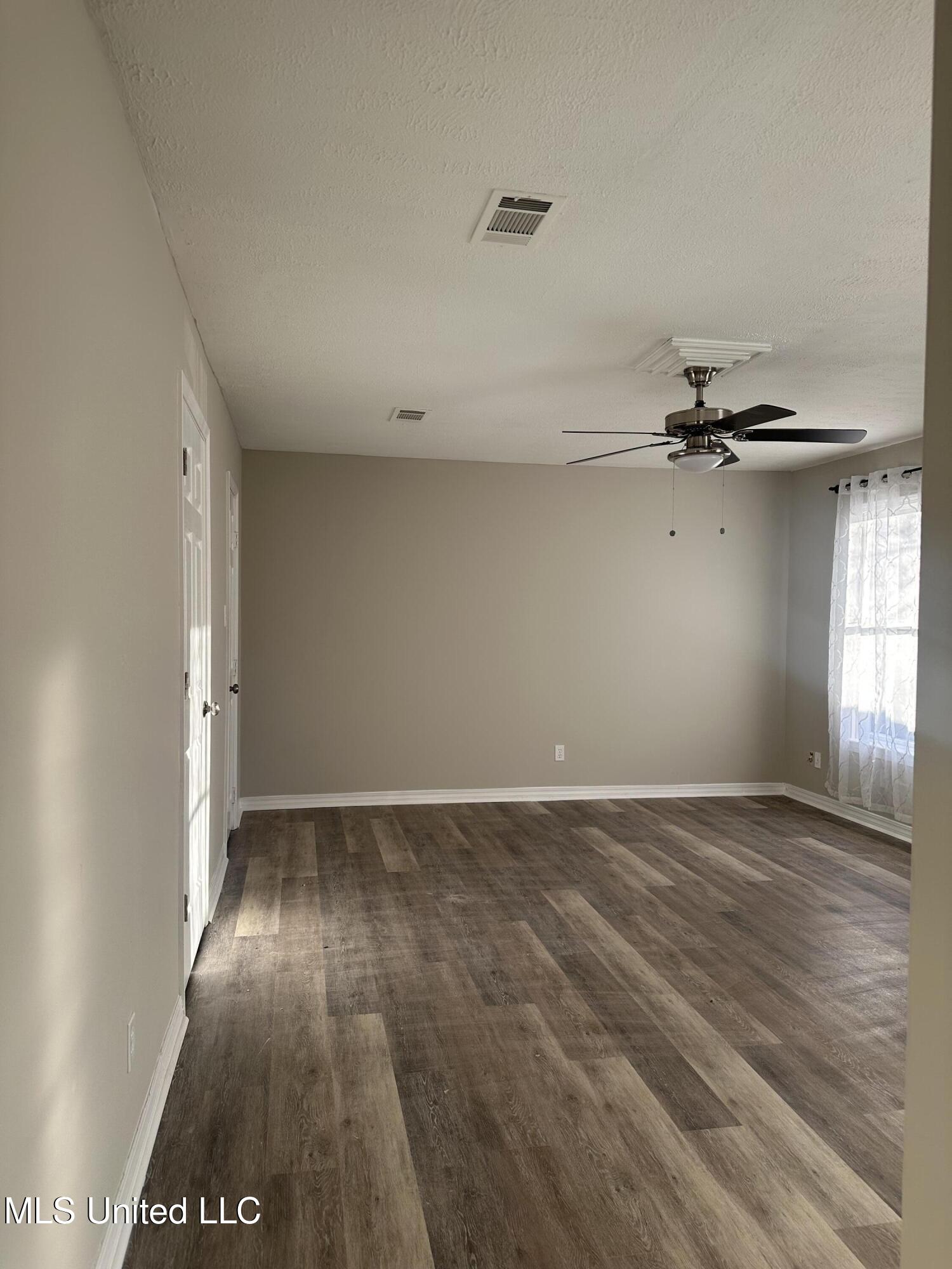 191 Ted Circle Property Photo 40