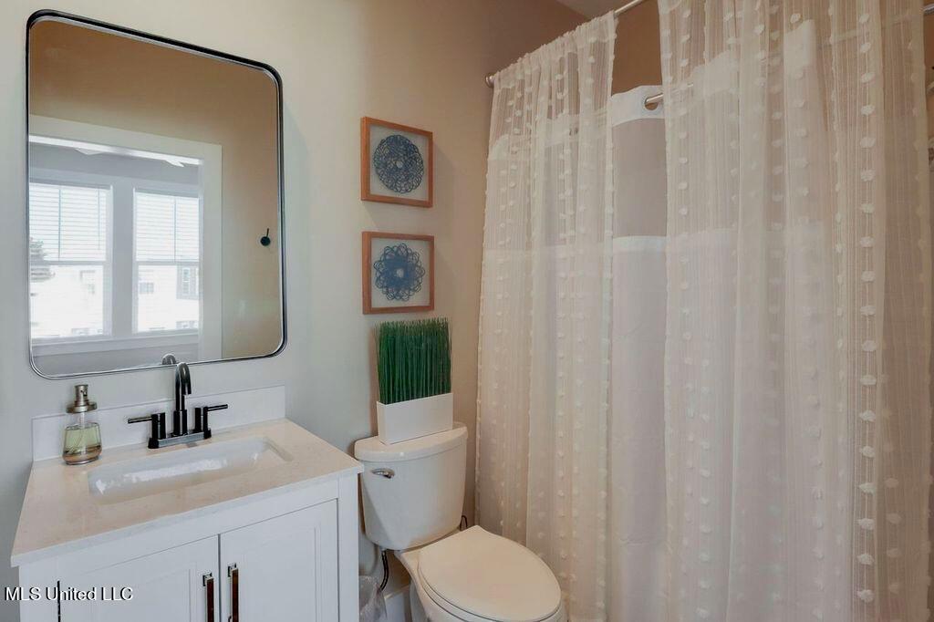 106 Winters Lane Property Photo 28