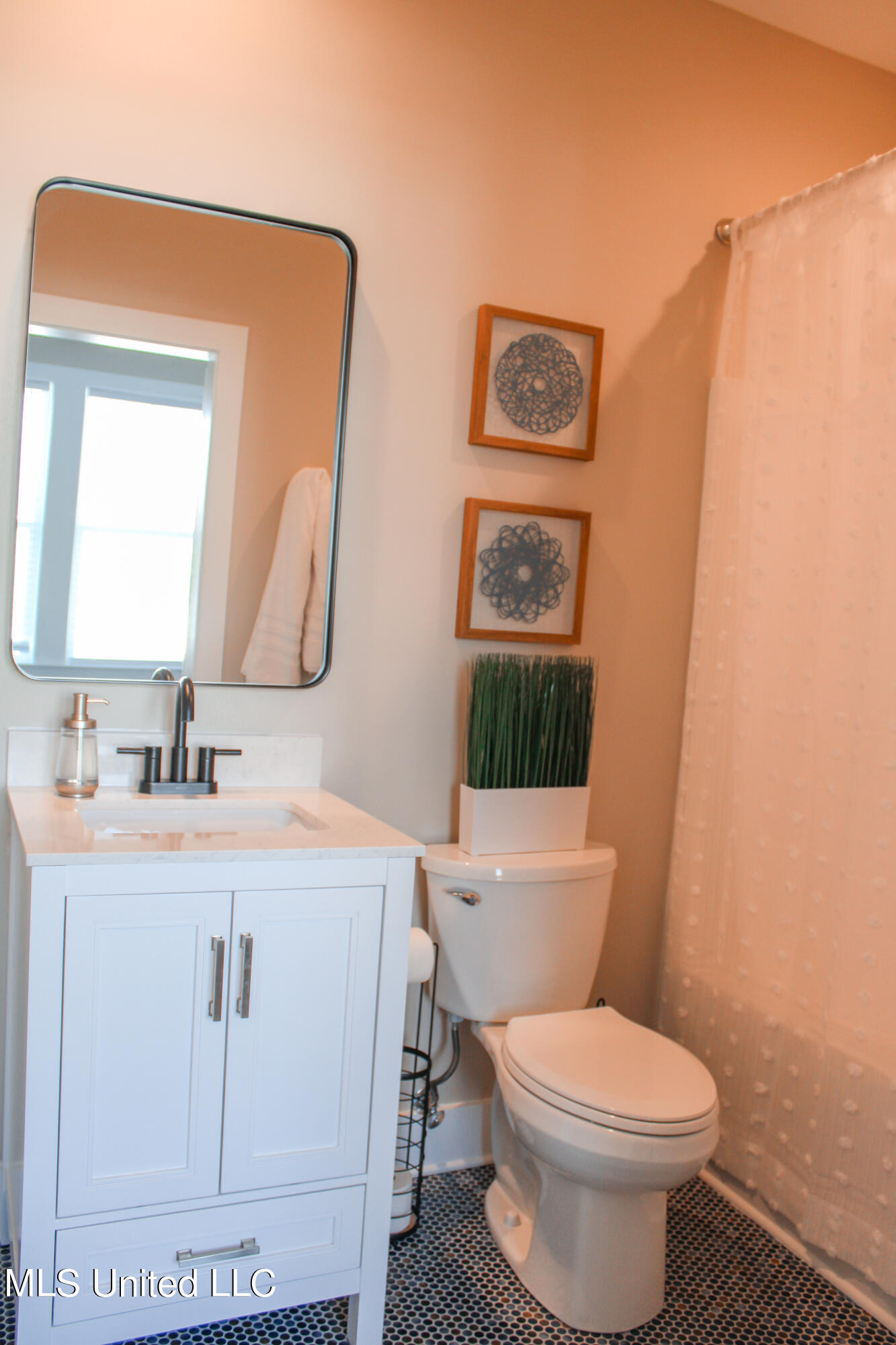 106 Winters Lane Property Photo 31