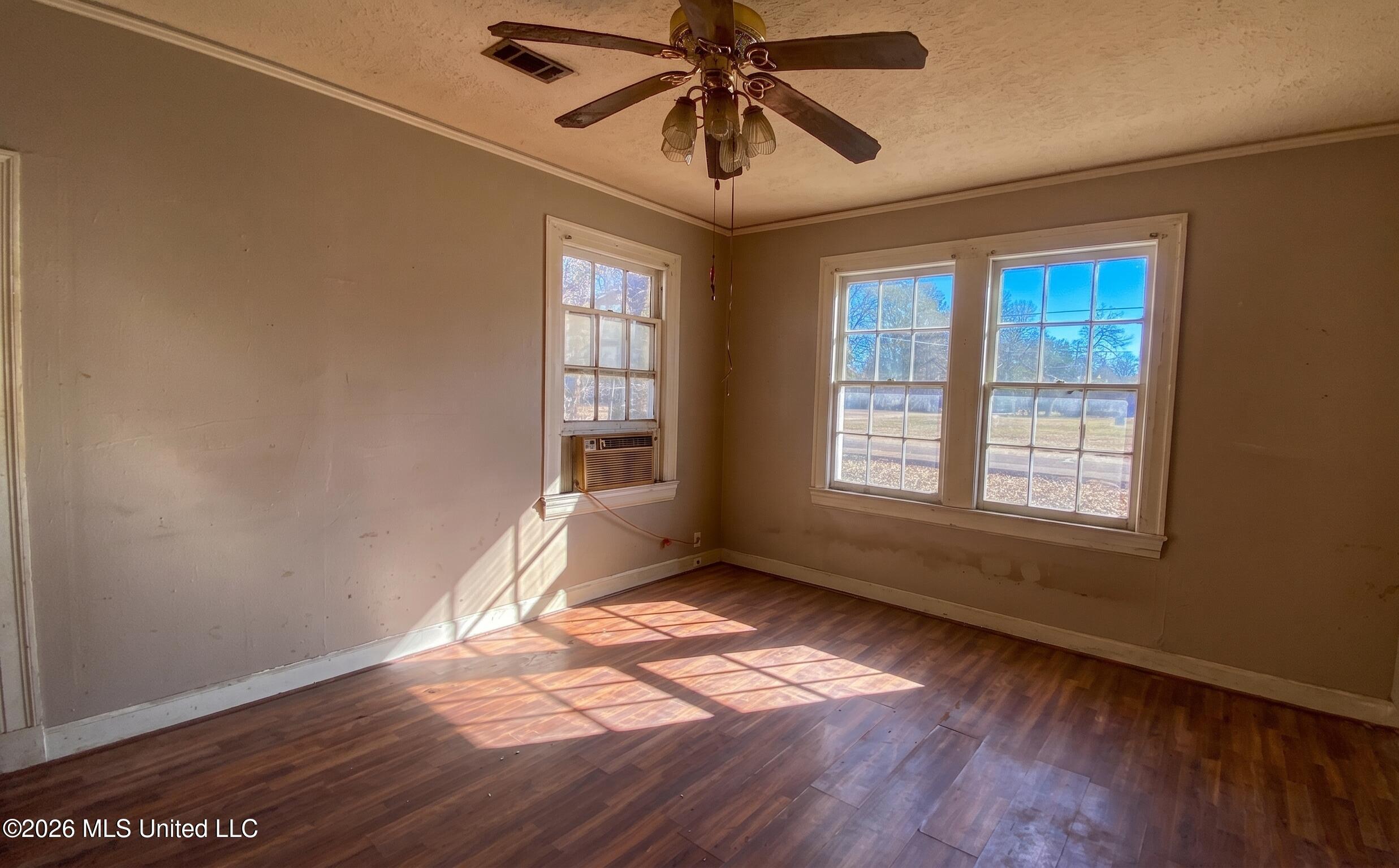 408 Boulevard Street Property Photo 6
