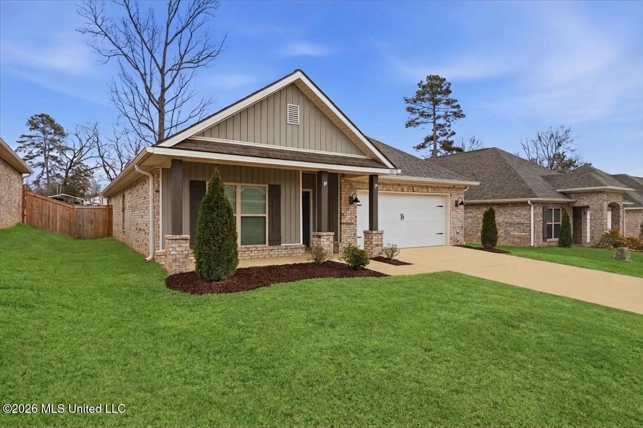 211 Serenity Lake Drive Property Photo 3