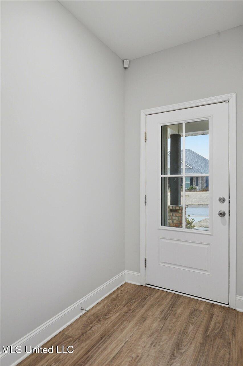 211 Serenity Lake Drive Property Photo 5