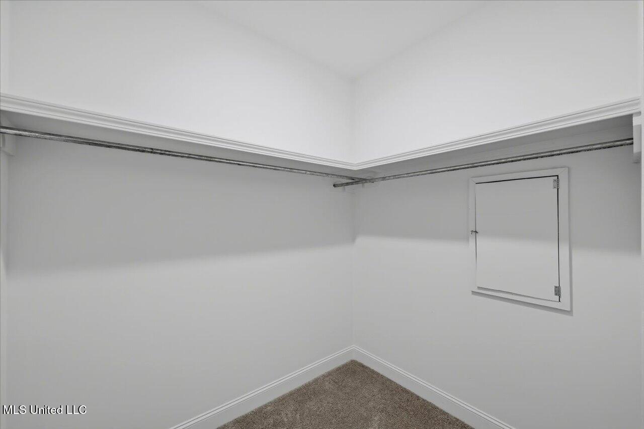 211 Serenity Lake Drive Property Photo 16