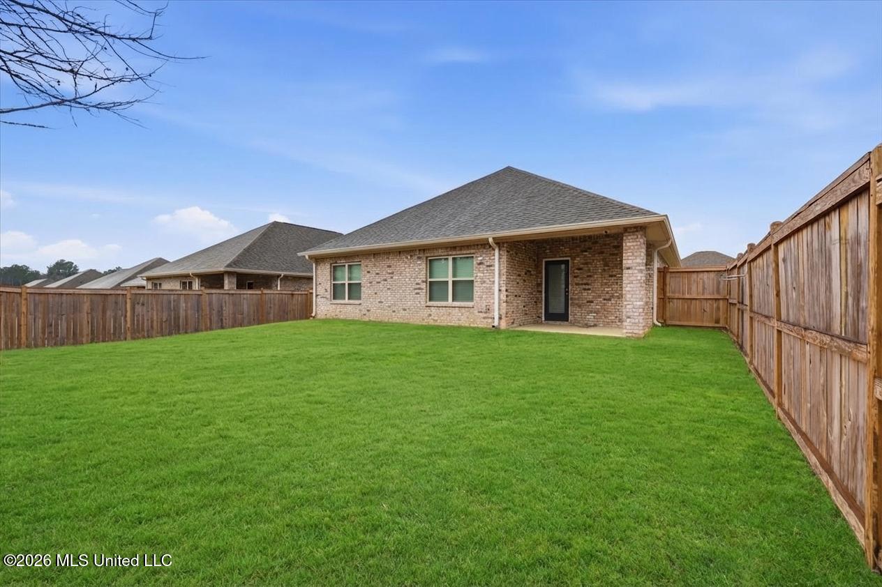 211 Serenity Lake Drive Property Photo 23