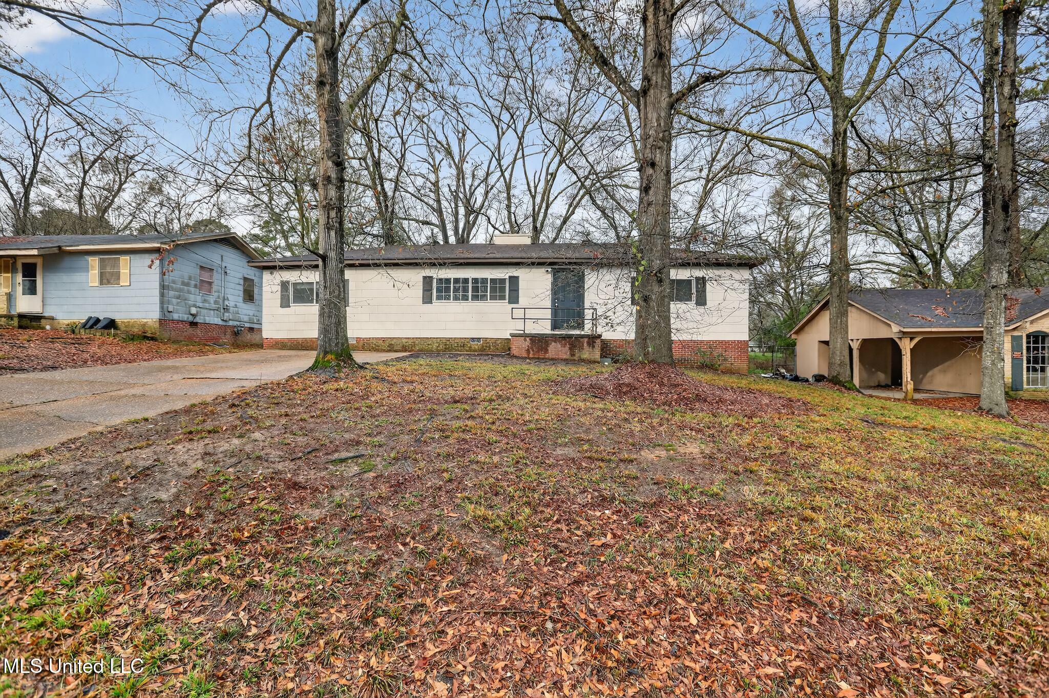 2815 Tara Road Property Photo 1
