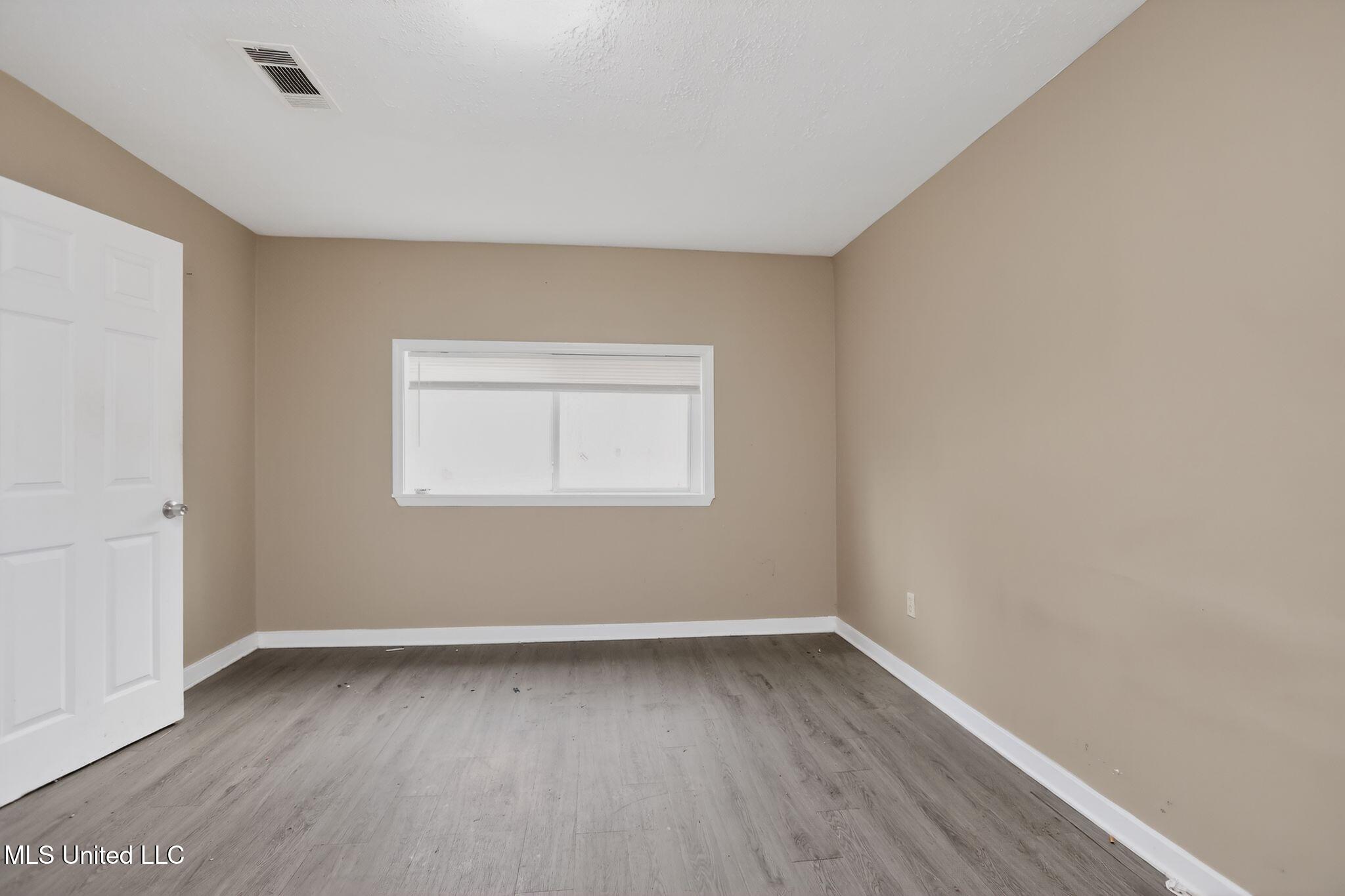 2815 Tara Road Property Photo 23