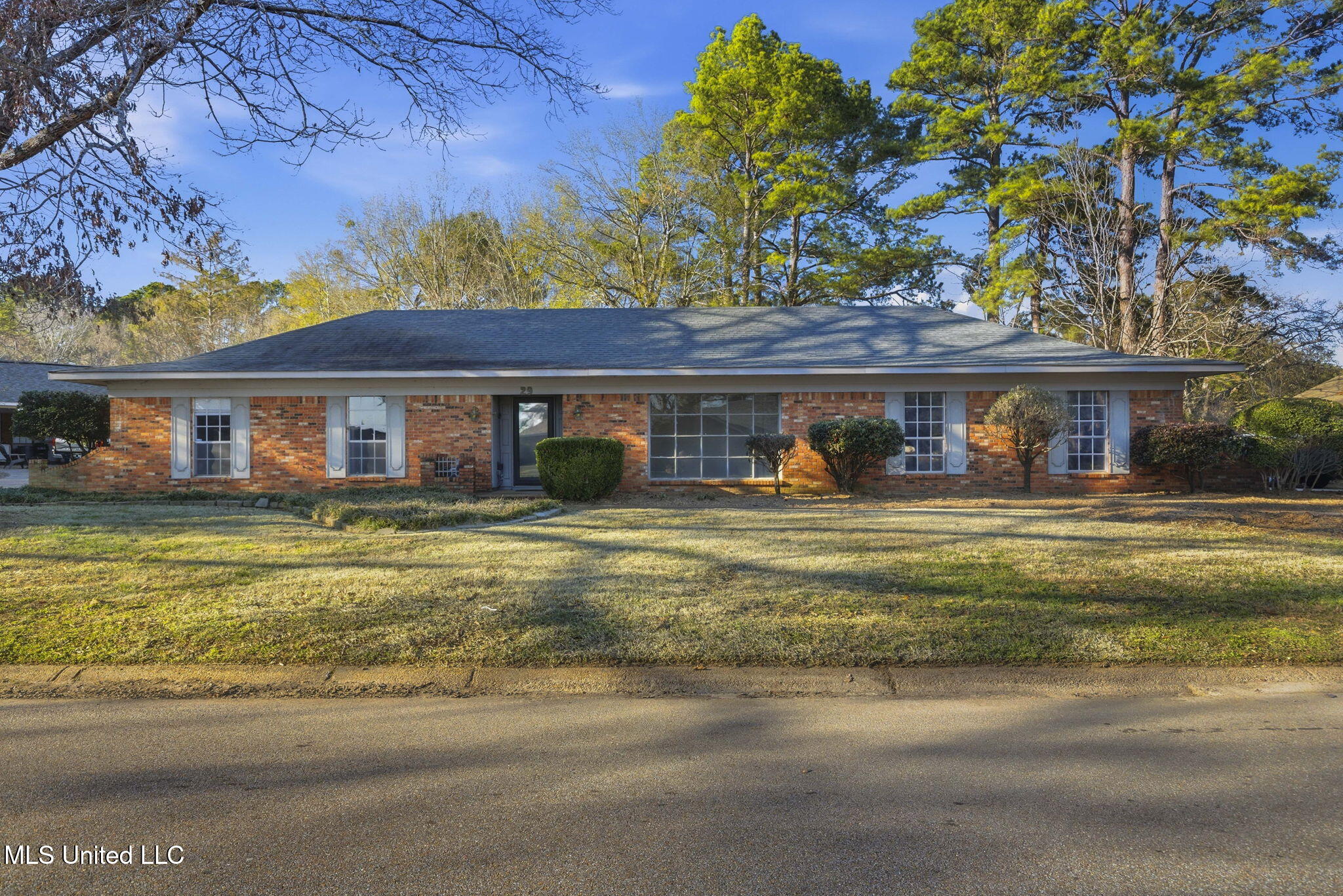 29 Stonegate Drive Property Photo 3