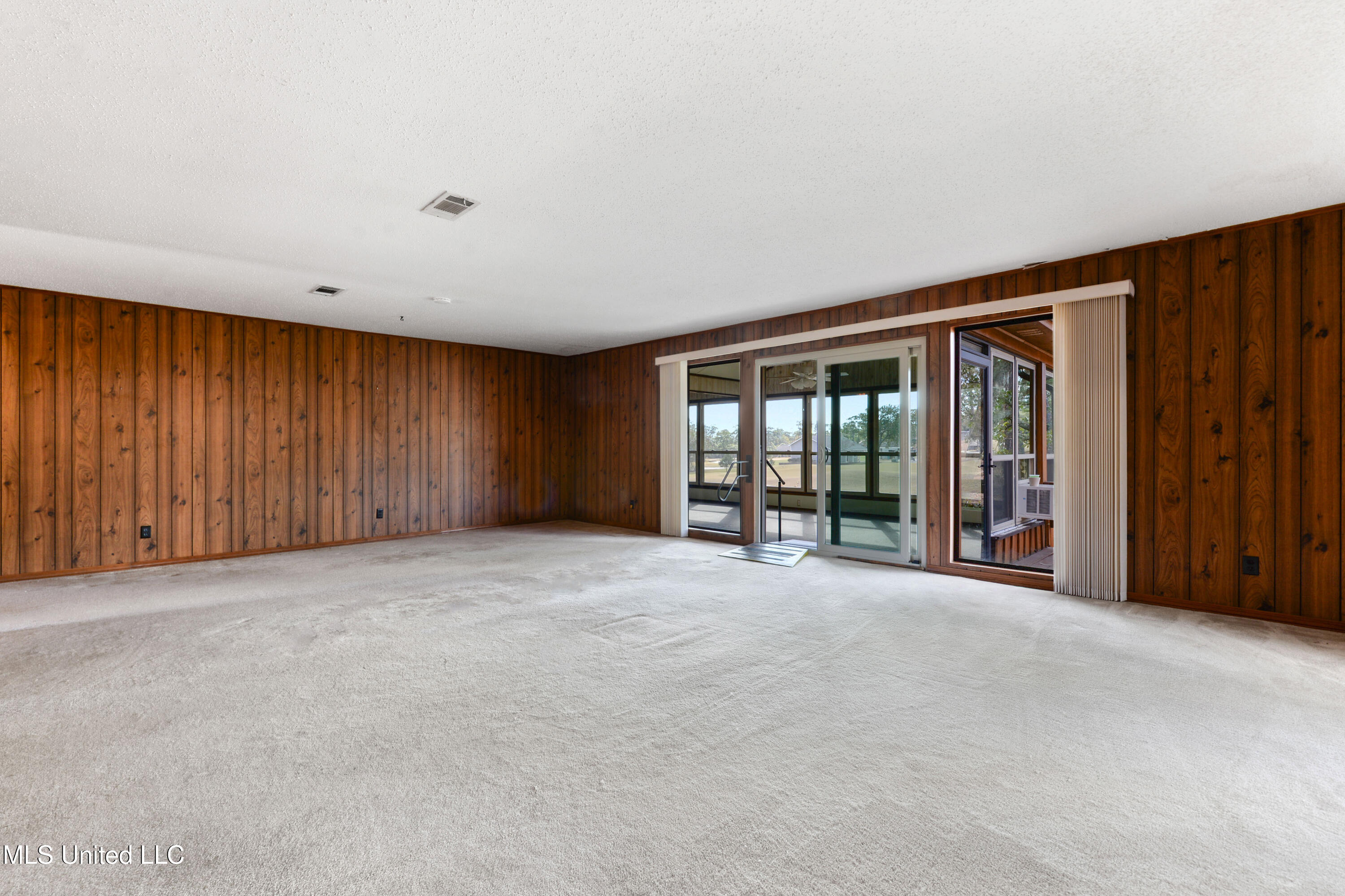 7712 Laie Place Property Photo 4