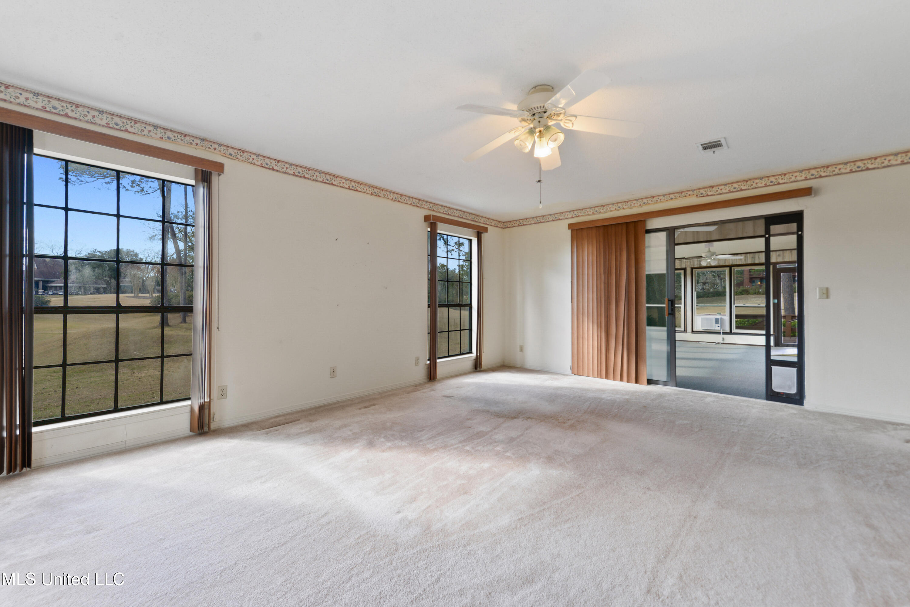 7712 Laie Place Property Photo 10