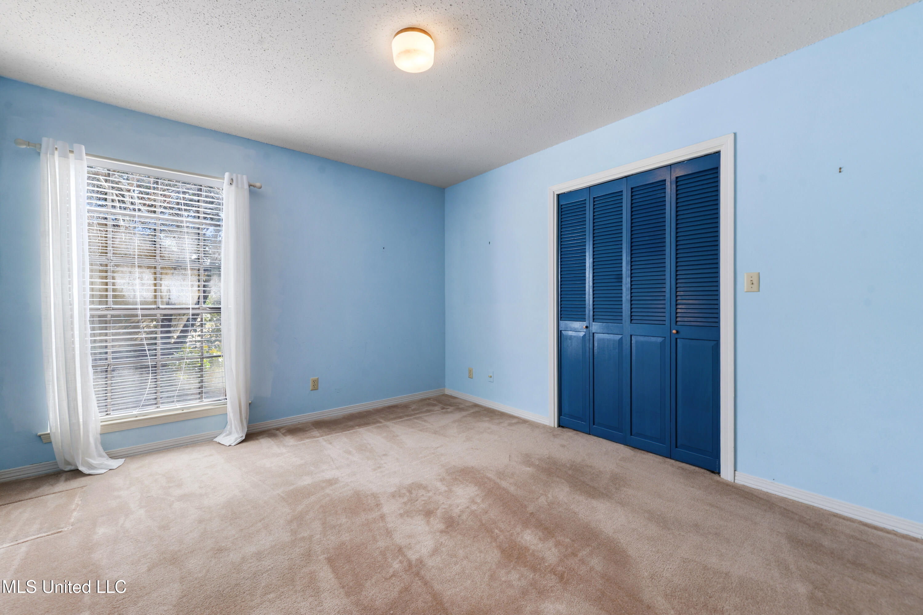 7712 Laie Place Property Photo 14
