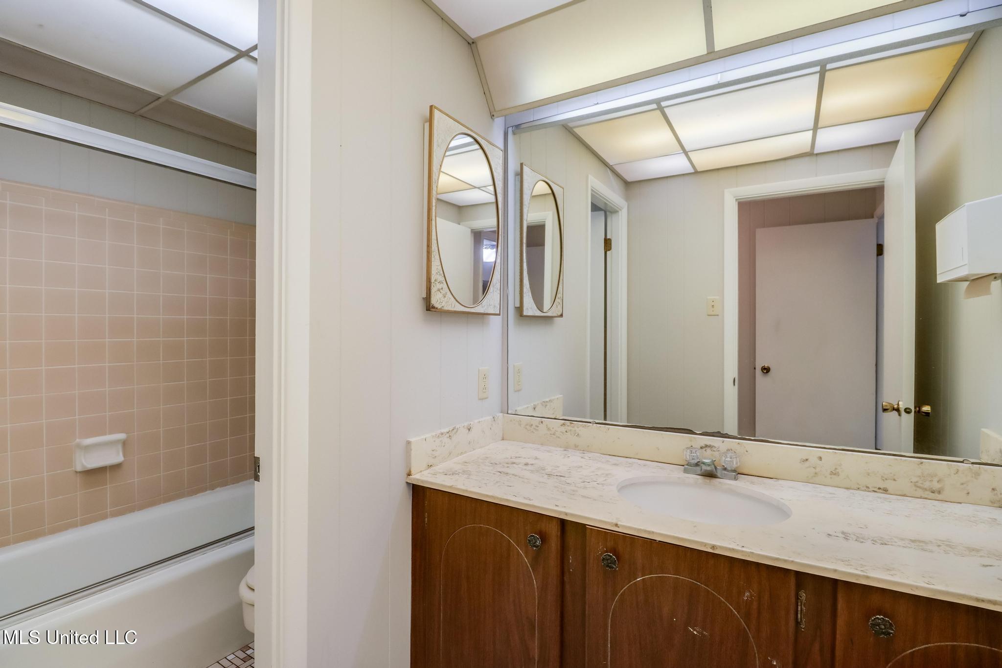 2412 23rd Avenue Property Photo 24
