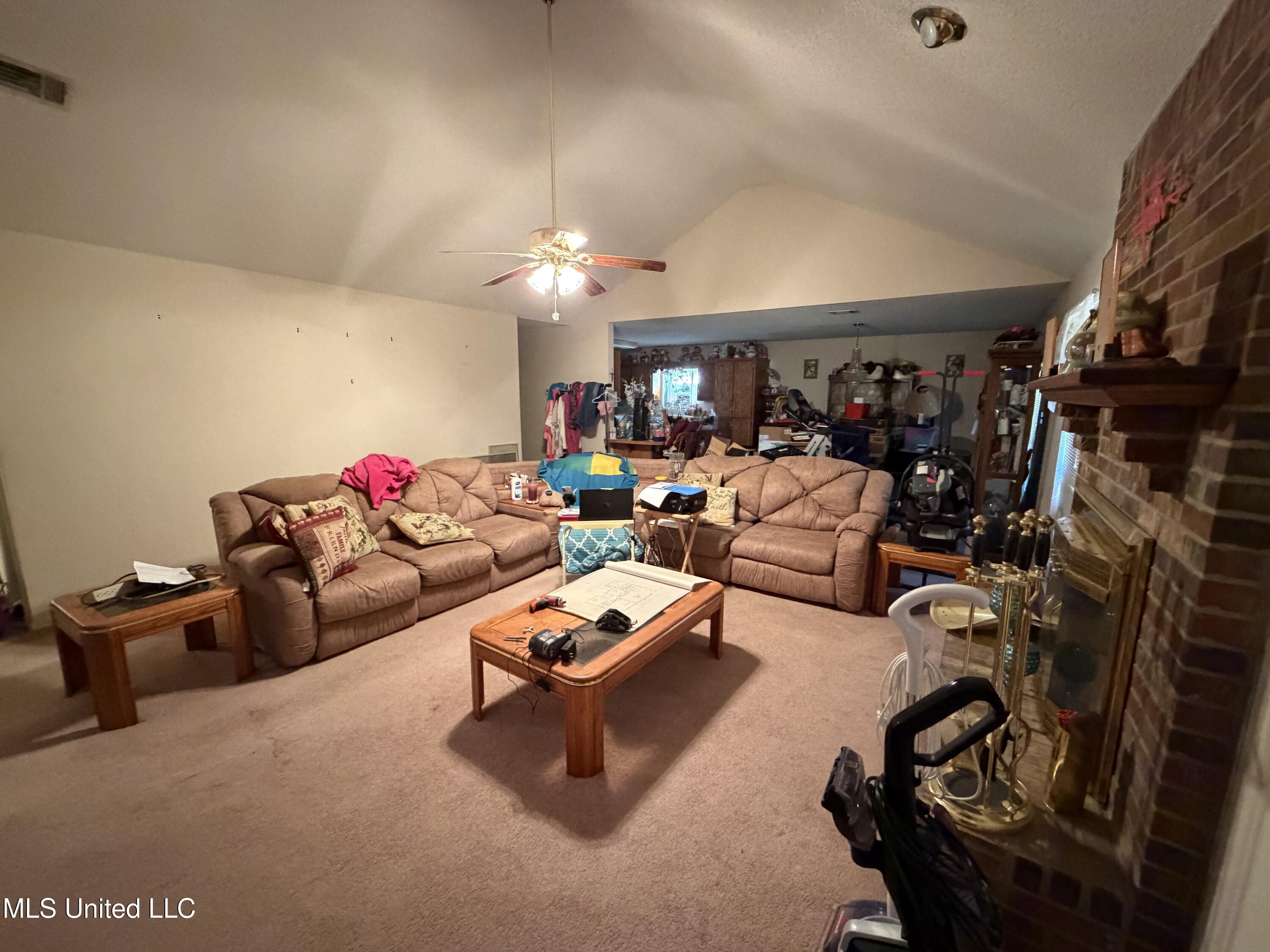 27101 Highway 53 Property Photo 3