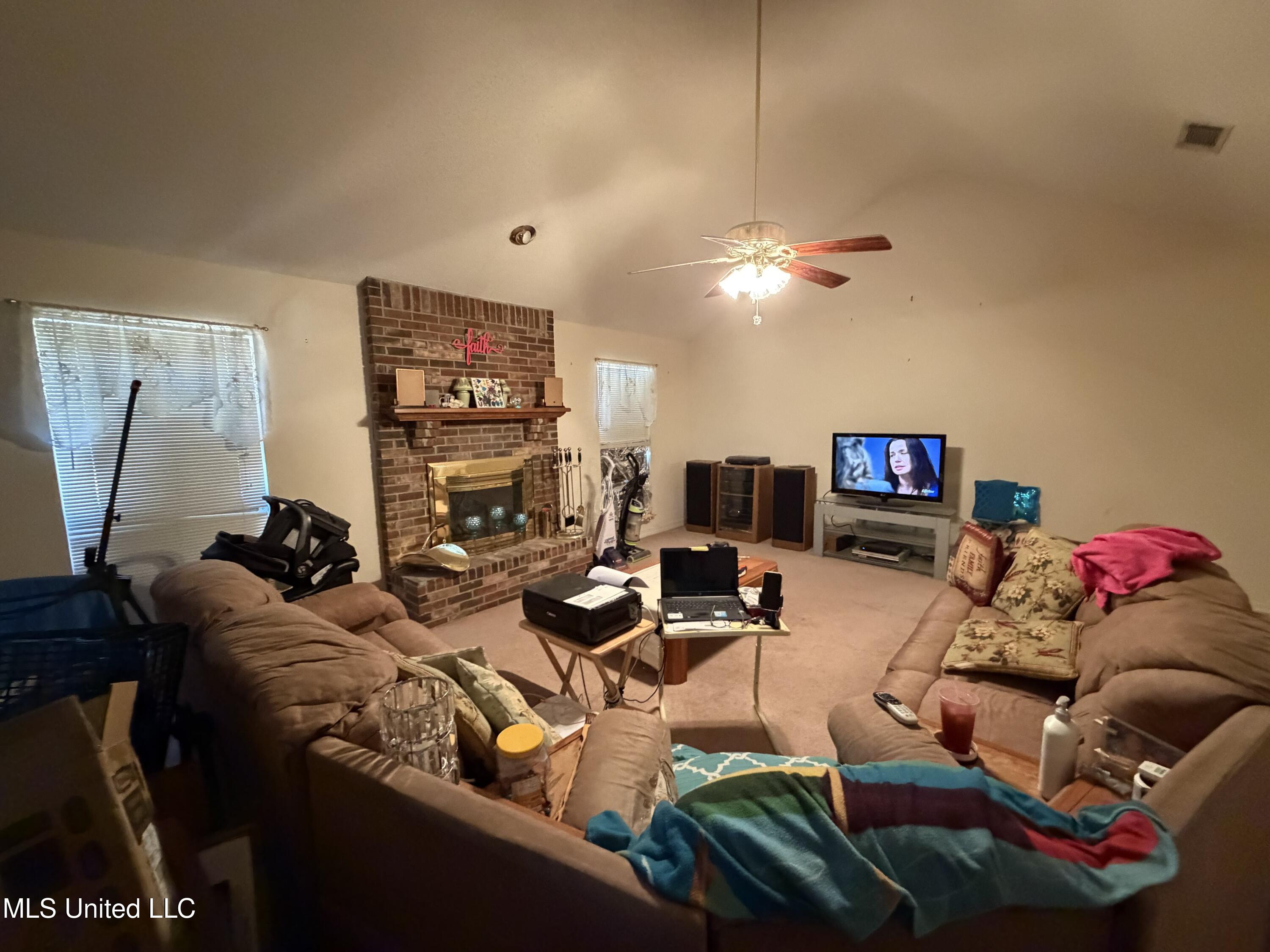 27101 Highway 53 Property Photo 4