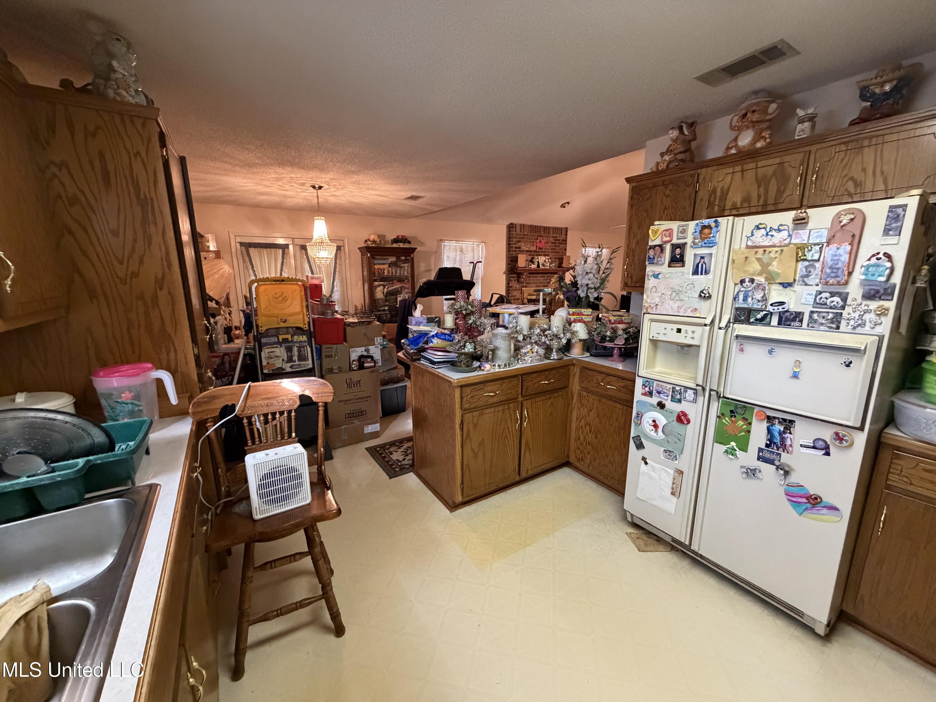 27101 Highway 53 Property Photo 5