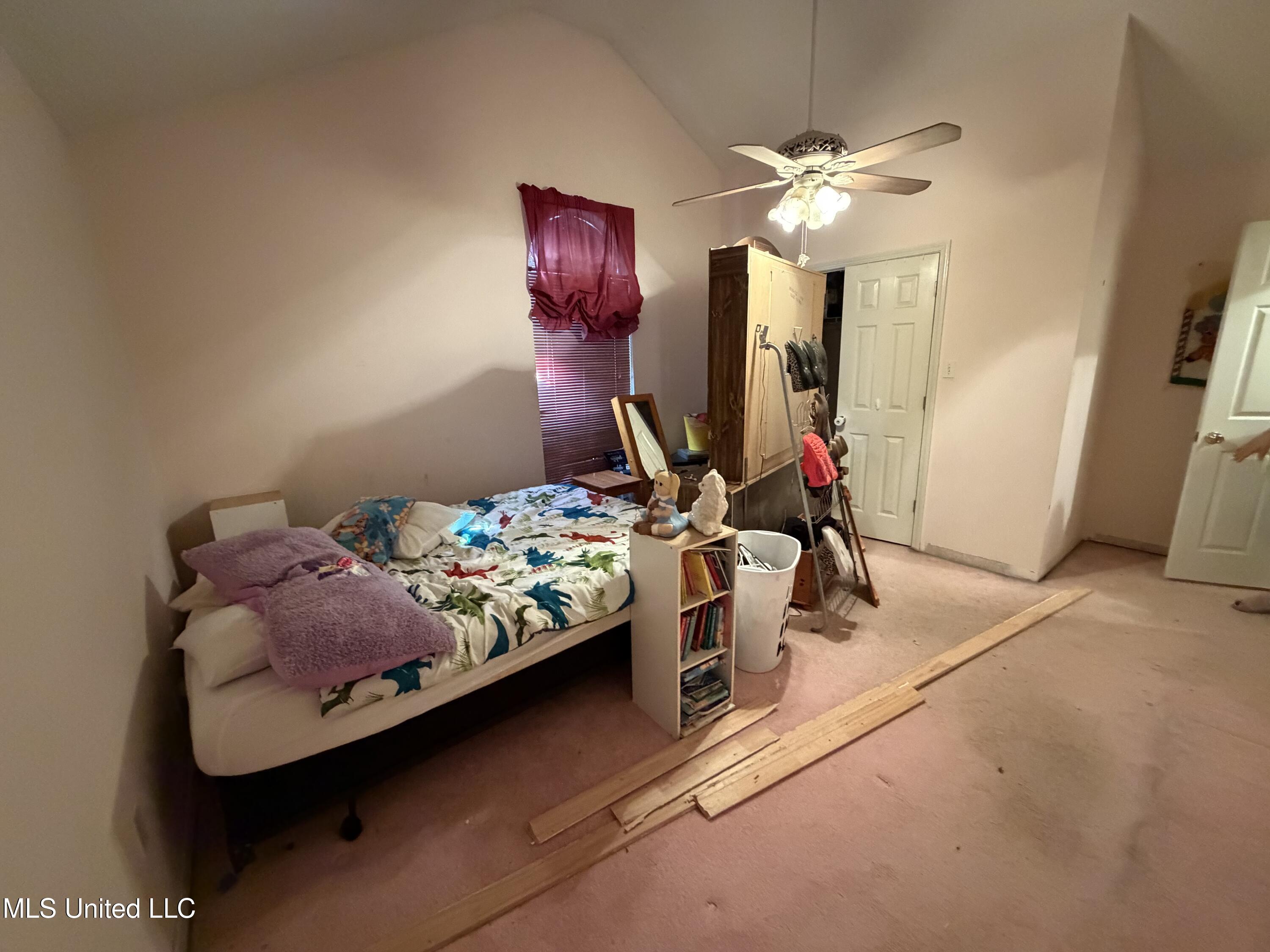 27101 Highway 53 Property Photo 8