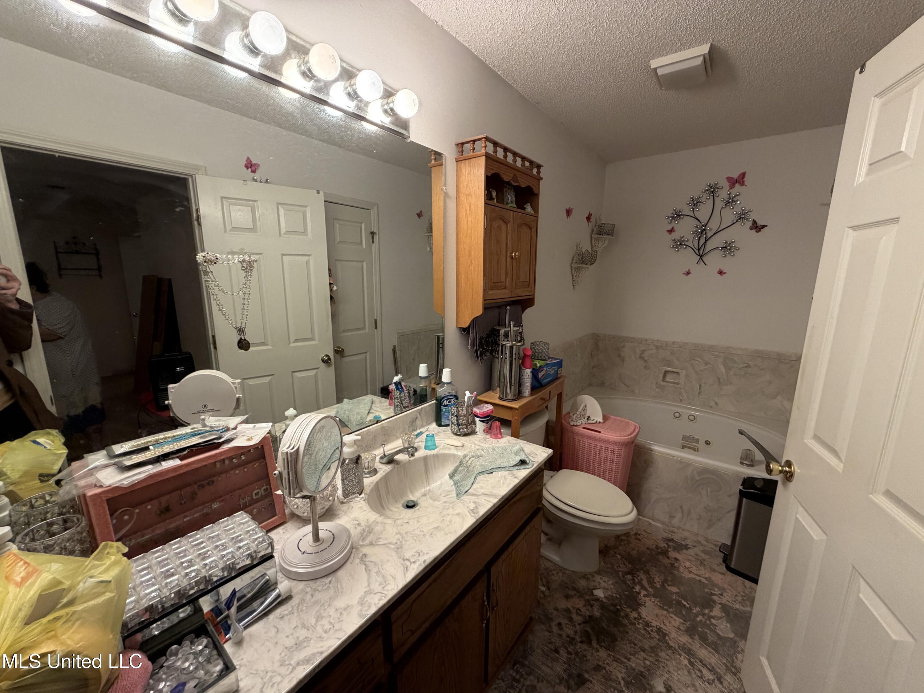 27101 Highway 53 Property Photo 11