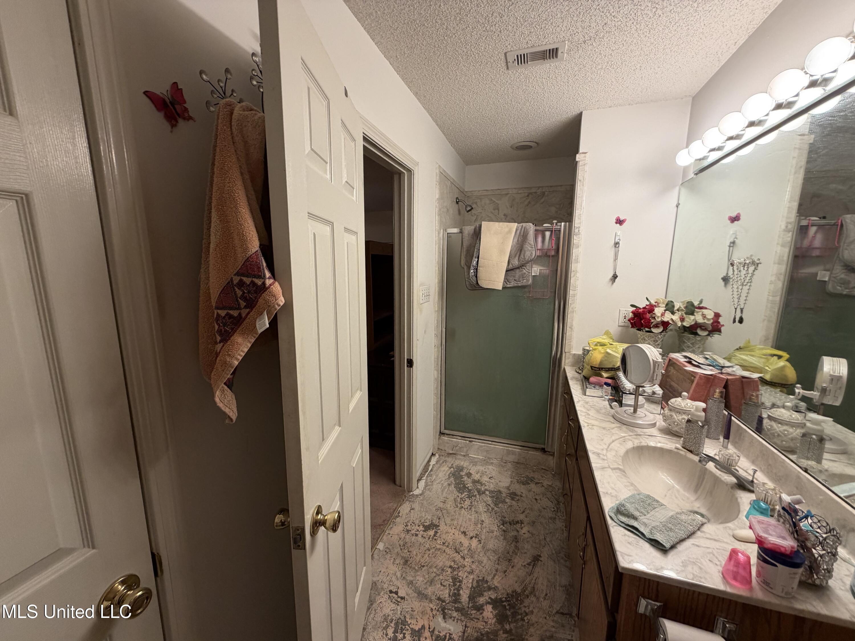 27101 Highway 53 Property Photo 13