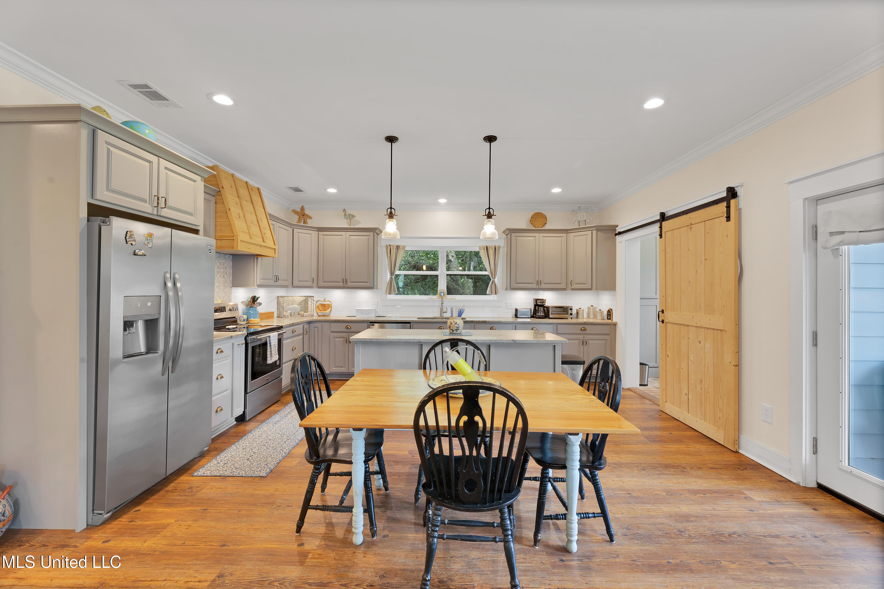 605 Magnolia Street Property Photo 19