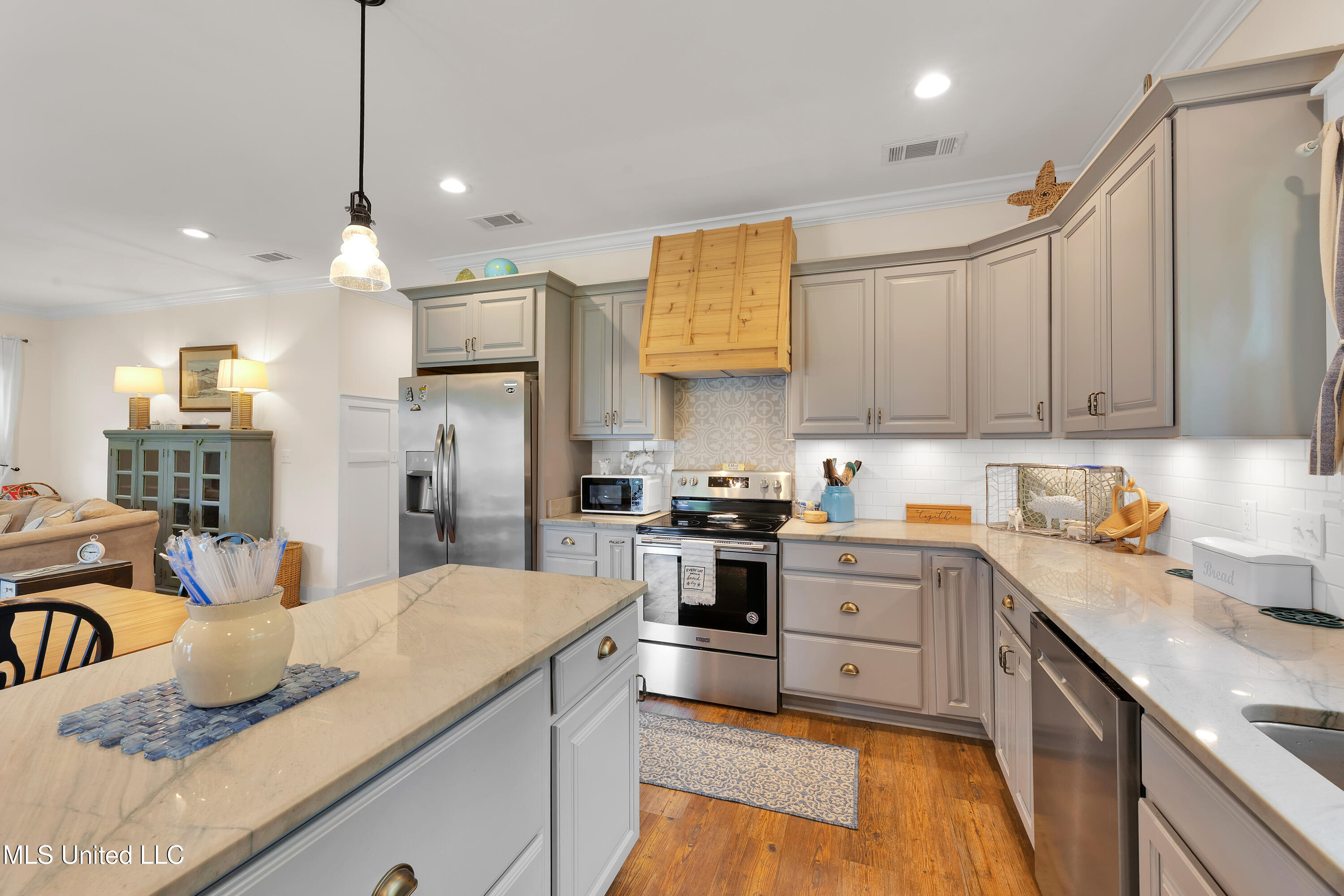 605 Magnolia Street Property Photo 22