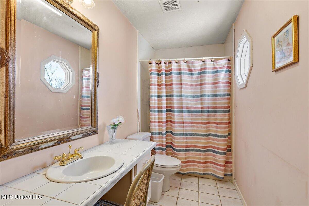7994 Midway Road Property Photo 19