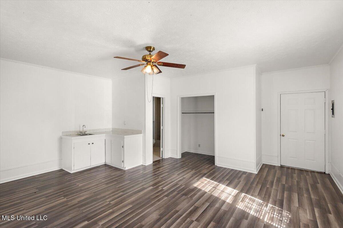 7994 Midway Road Property Photo 27