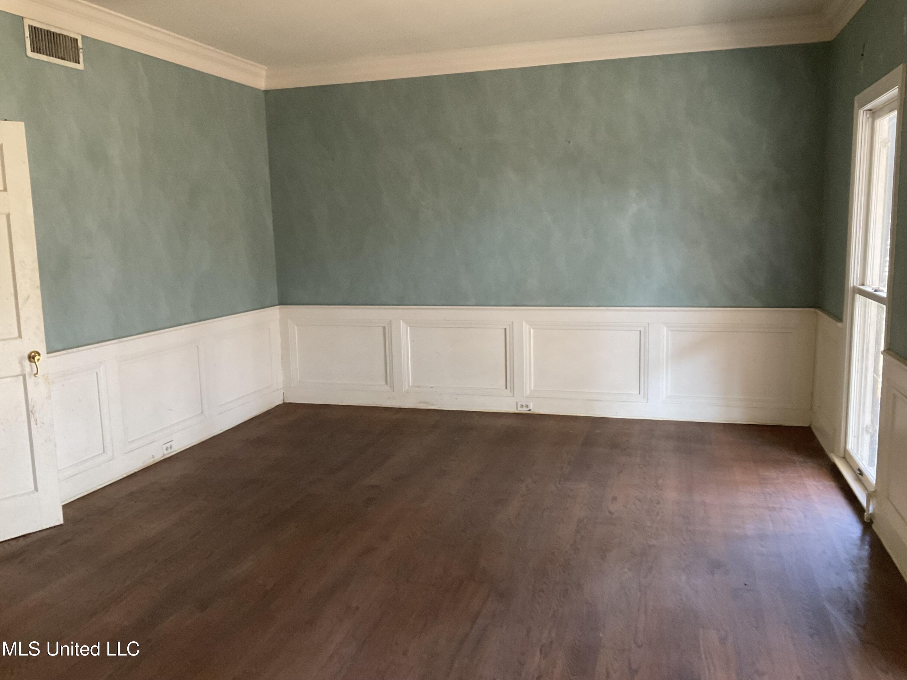 6 Moss Forest Place Property Photo 3
