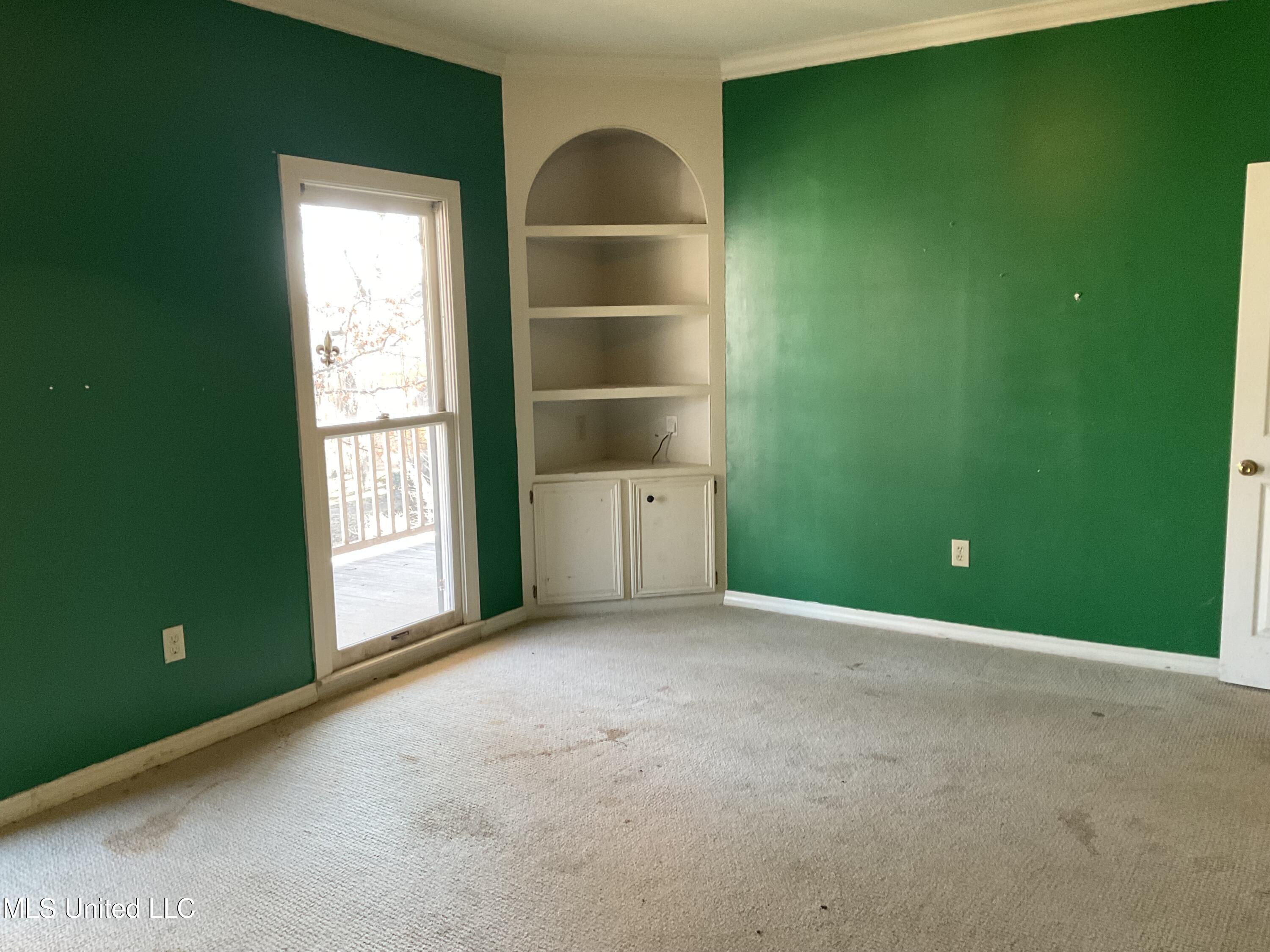 6 Moss Forest Place Property Photo 12