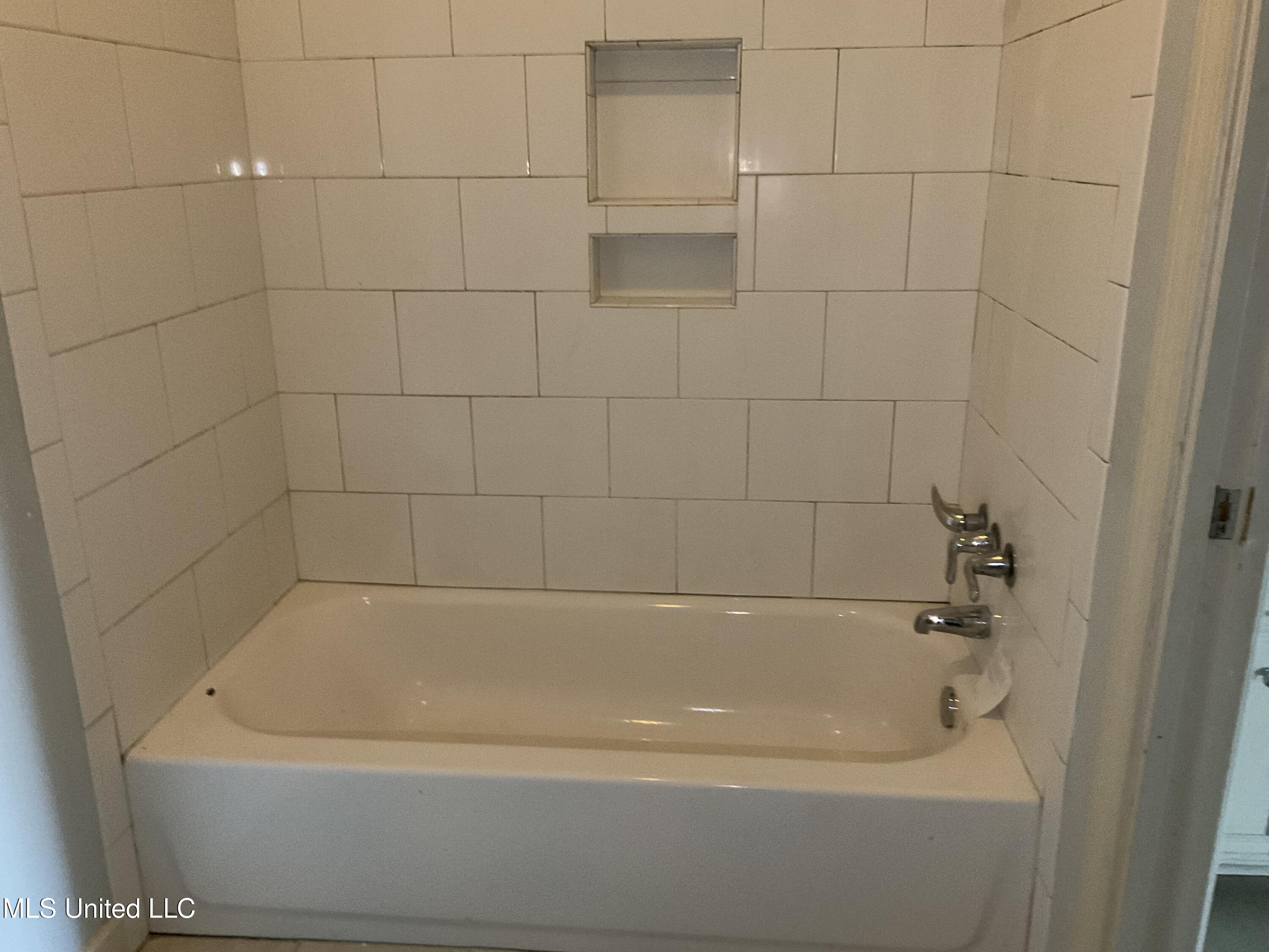 6 Moss Forest Place Property Photo 14
