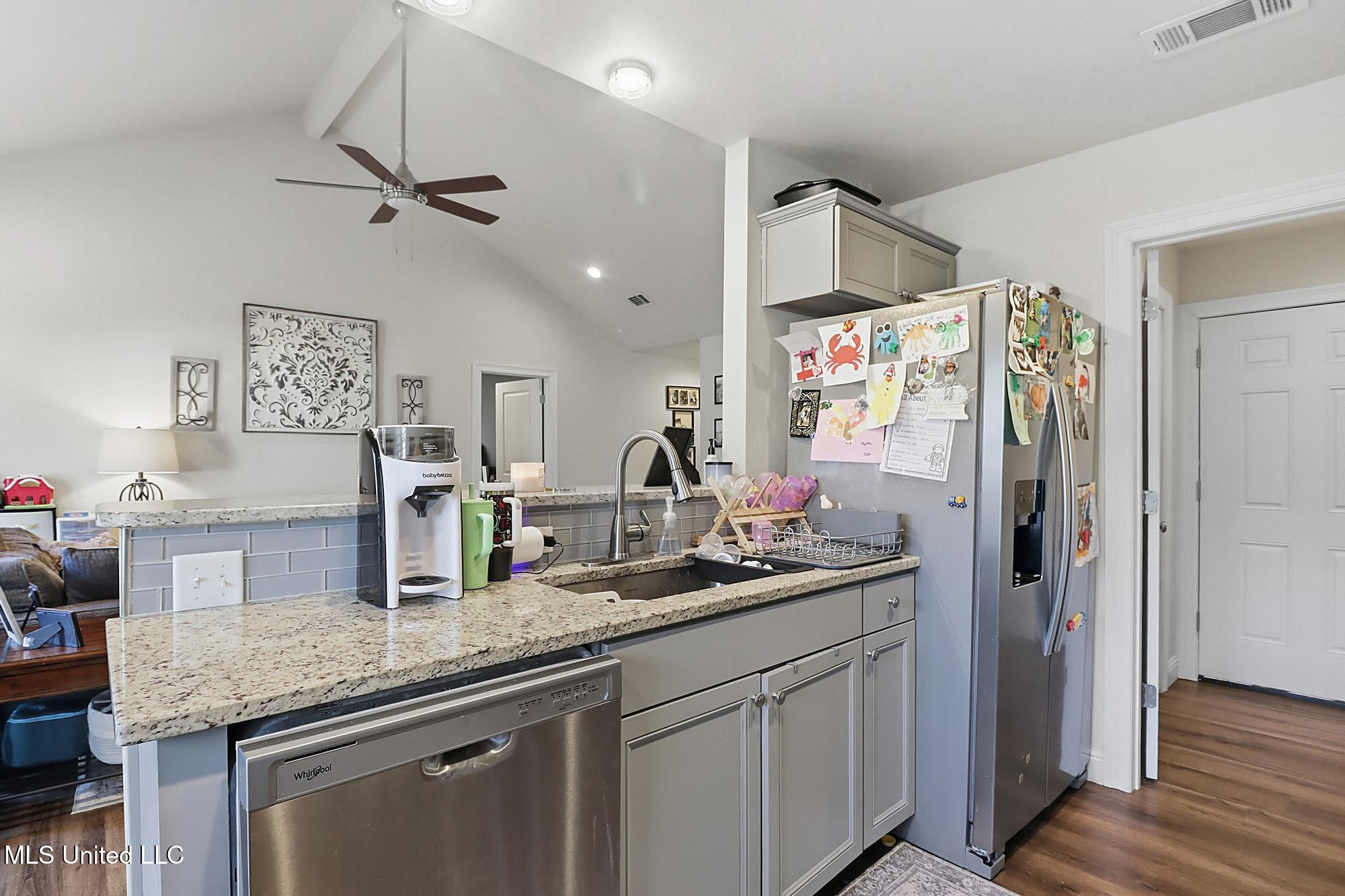 1132 Ash Street Property Photo 7