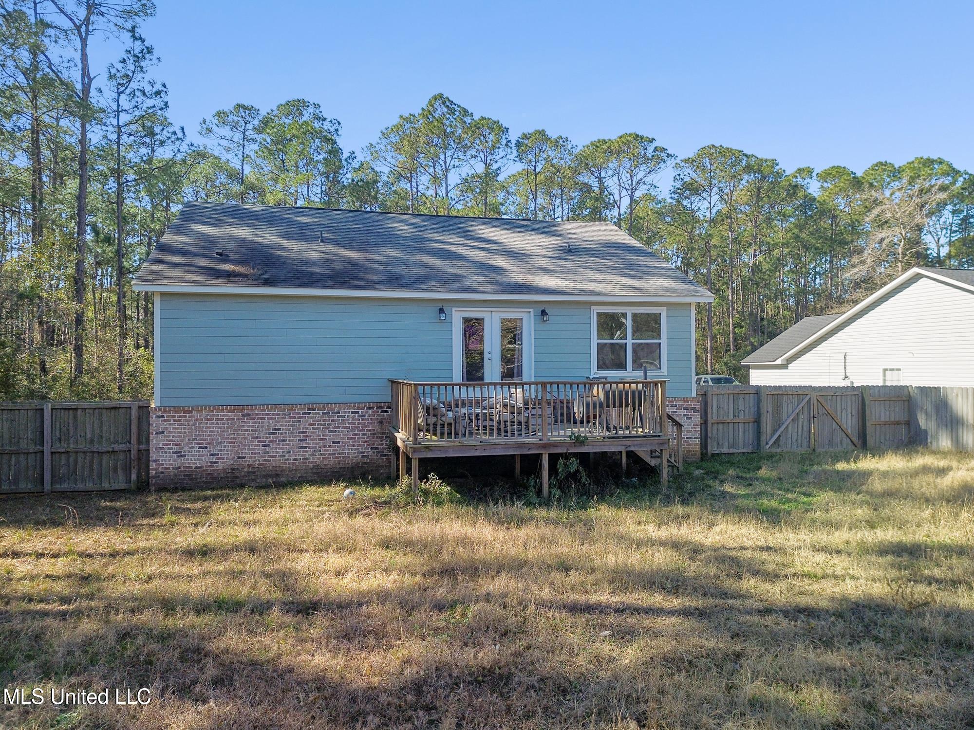 1132 Ash Street Property Photo 18