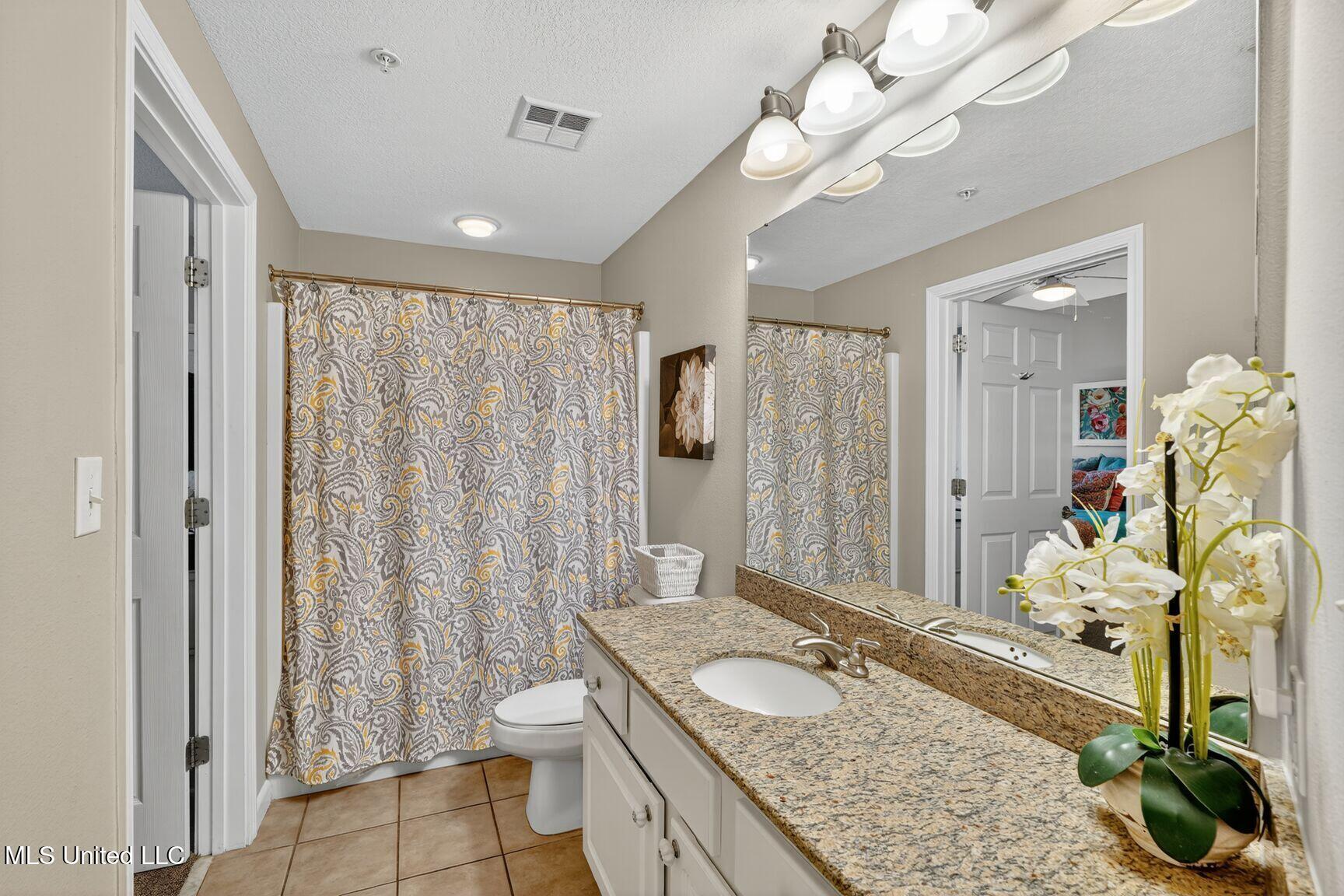 2228 Beach Drive Property Photo 19