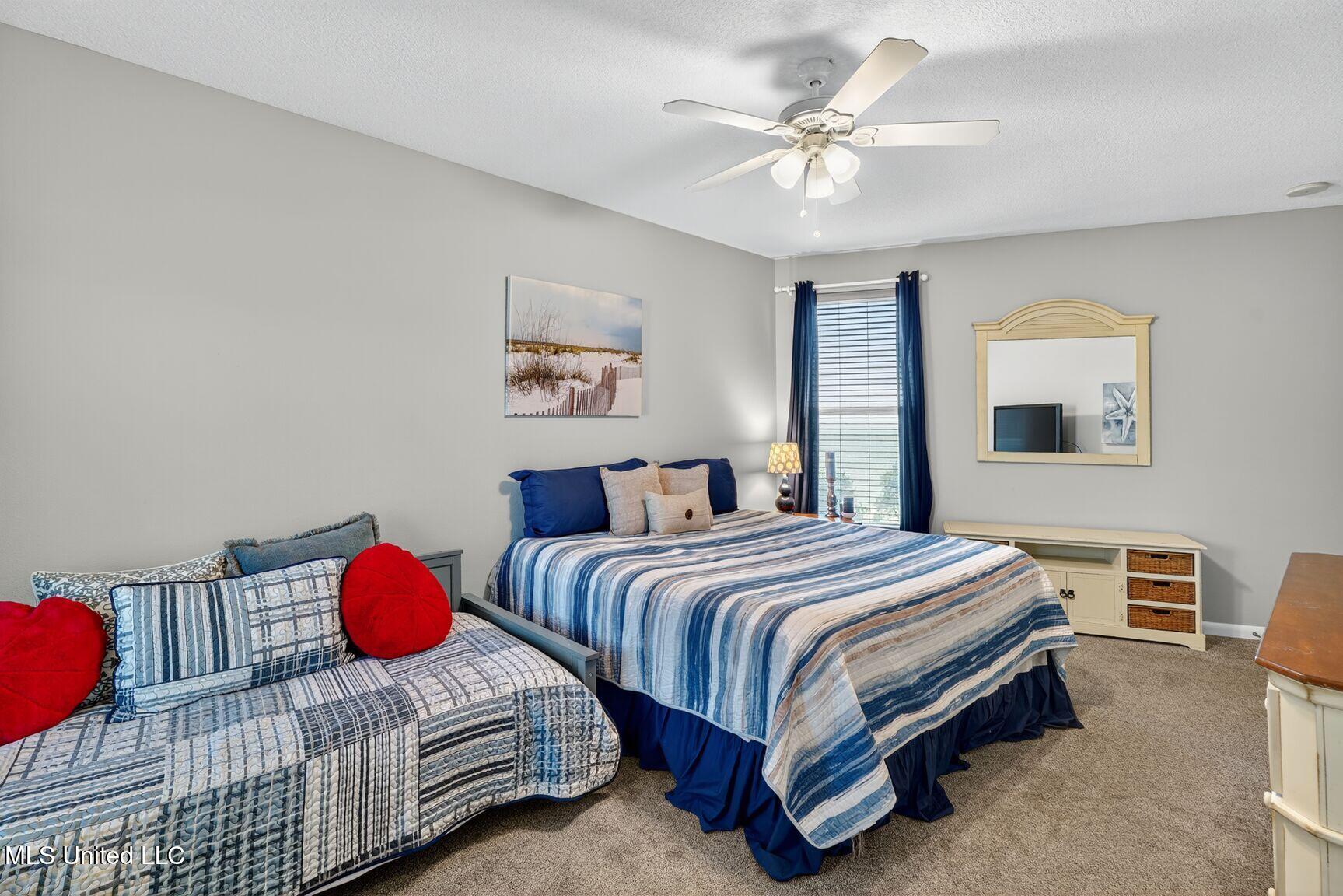 2228 Beach Drive Property Photo 20