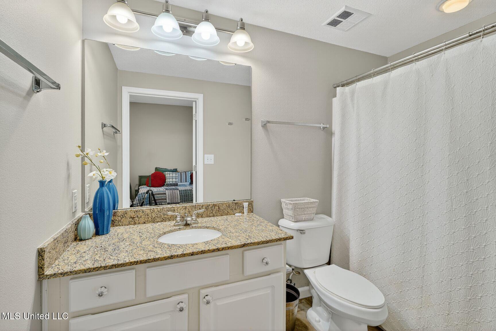 2228 Beach Drive Property Photo 22