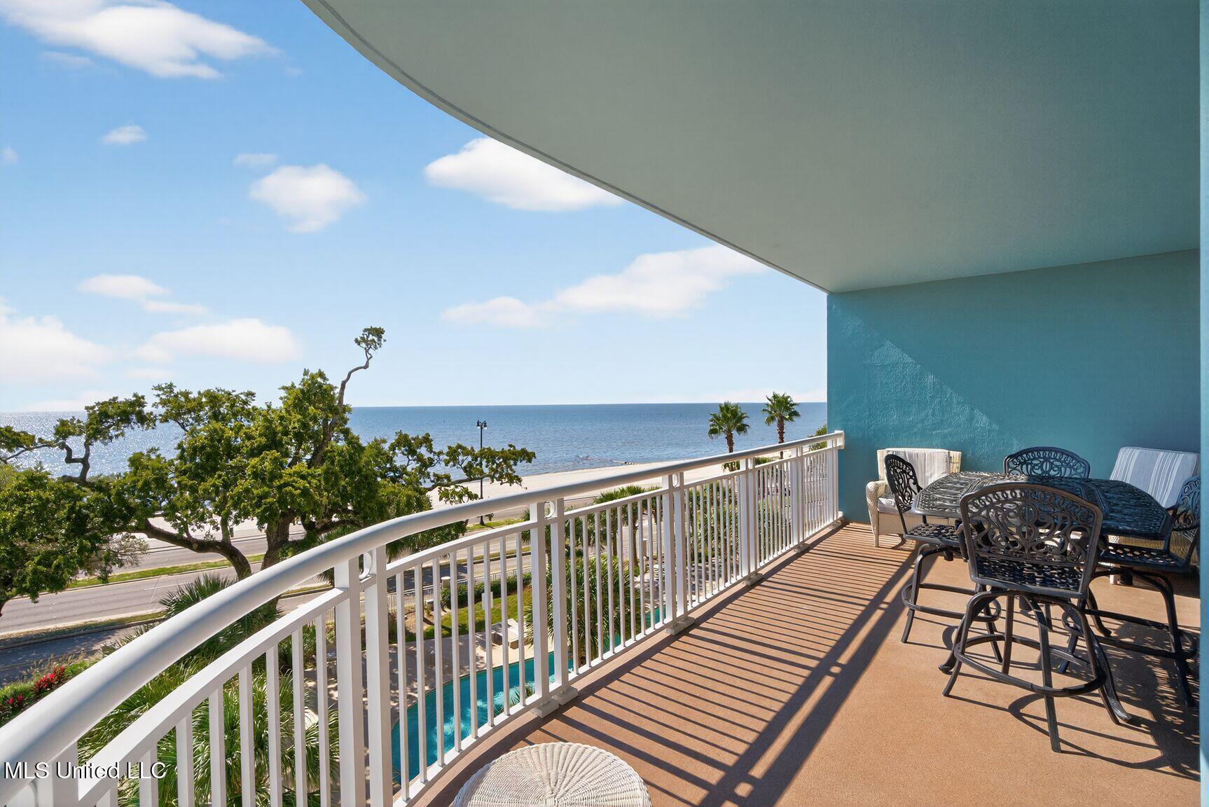 2228 Beach Drive Property Photo 24